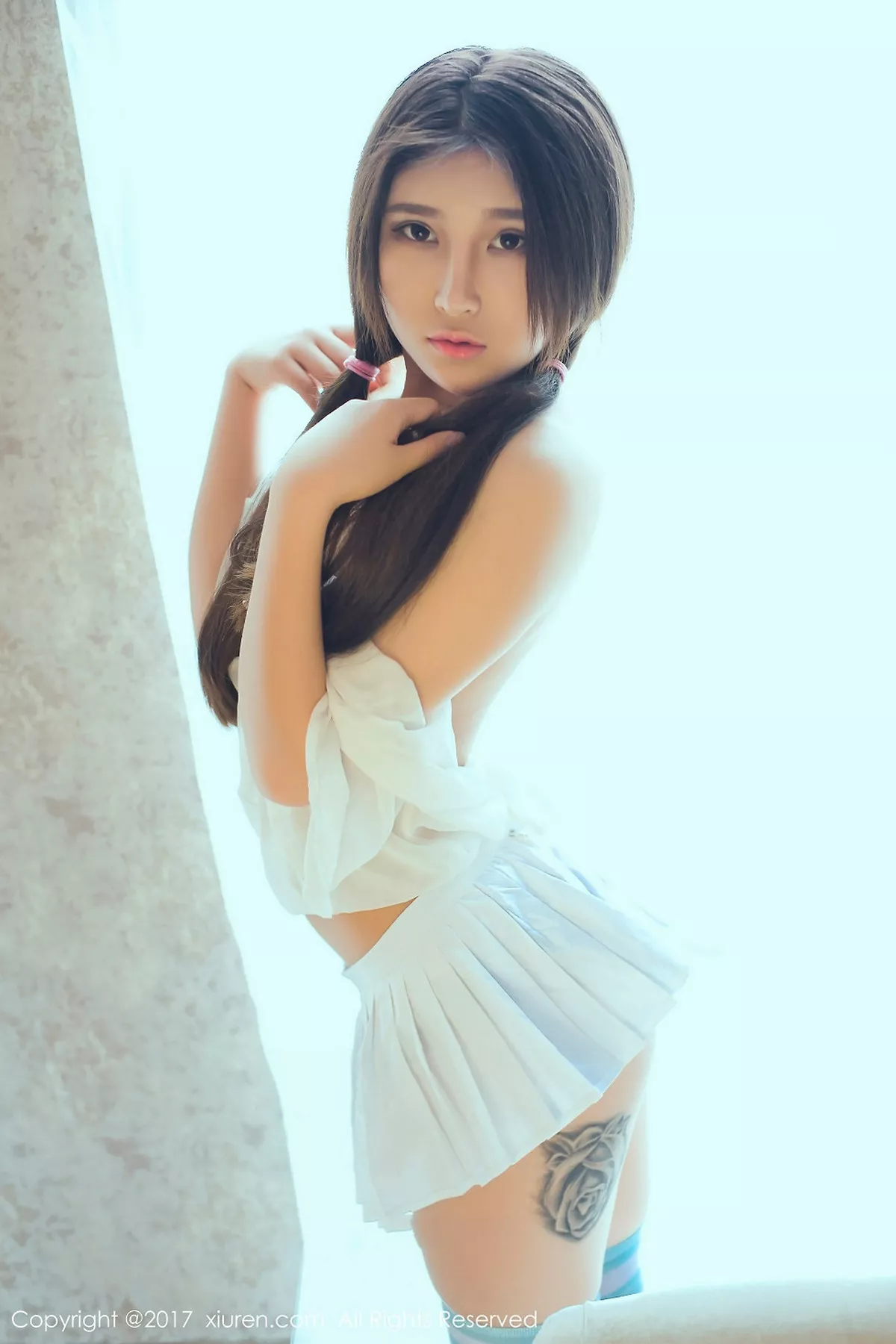 秀人集.com_[XiuRen秀人网]No.783_嫩模当然是小熊呀黑色破烂丝袜+百褶裙开胸撩人姿势诱惑写真44P