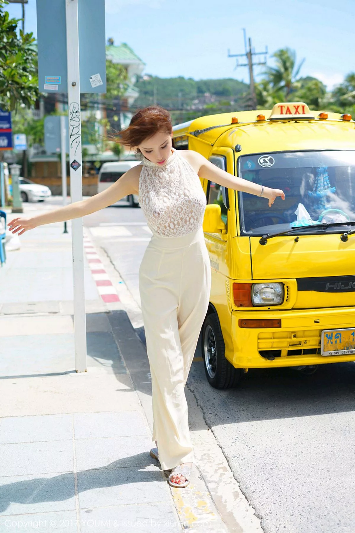 秀人集.com_[YouMi尤蜜荟]Vol.061_嫩模土肥圆矮挫穷普吉岛旅拍白色蕾丝缕空上衣秀美乳写真42P