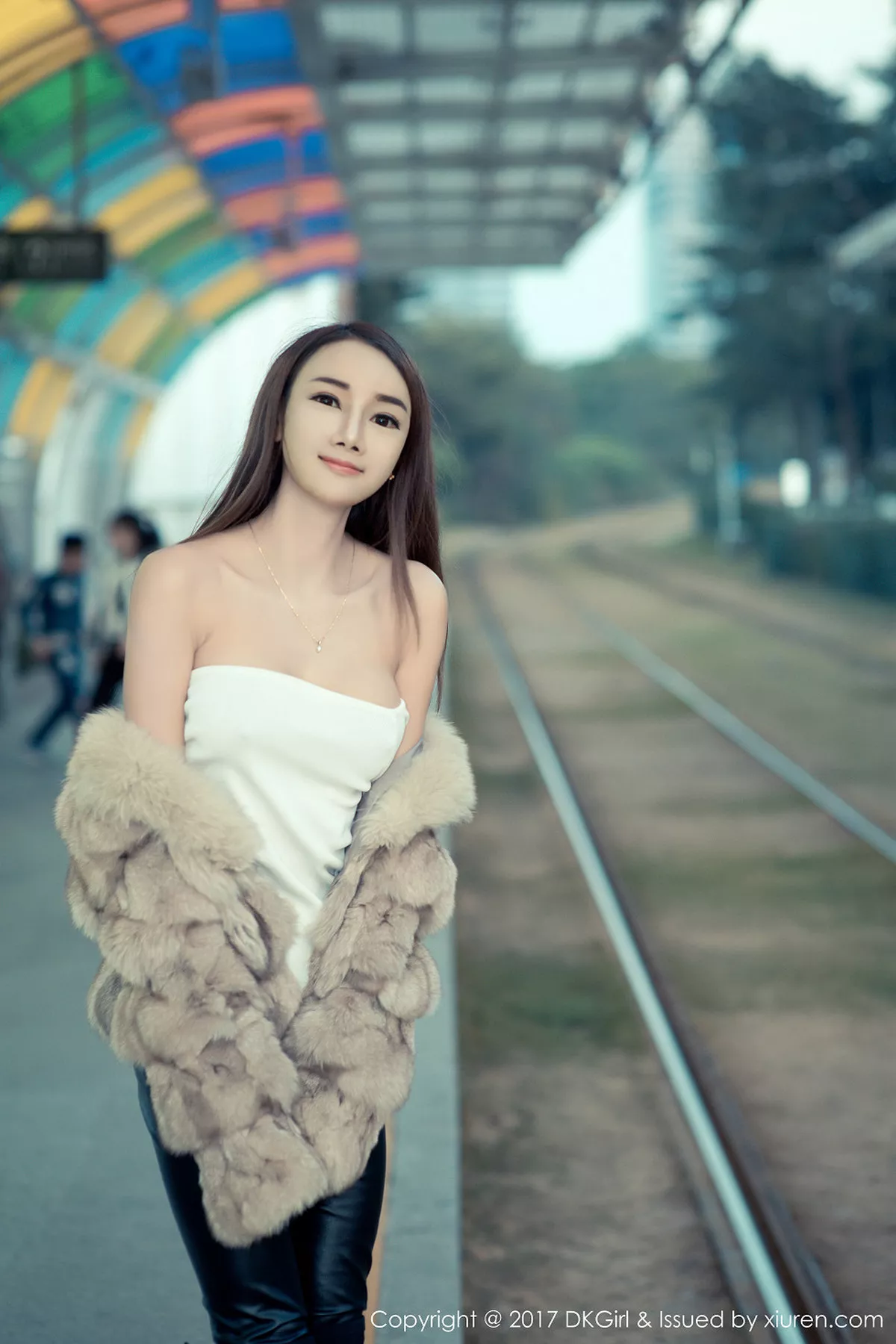 秀人集.com_[DKGirl御女郎]Vol.030_嫩模婕西儿jessie羊城旅拍高挑身材性感内衣秀豪乳写真54P