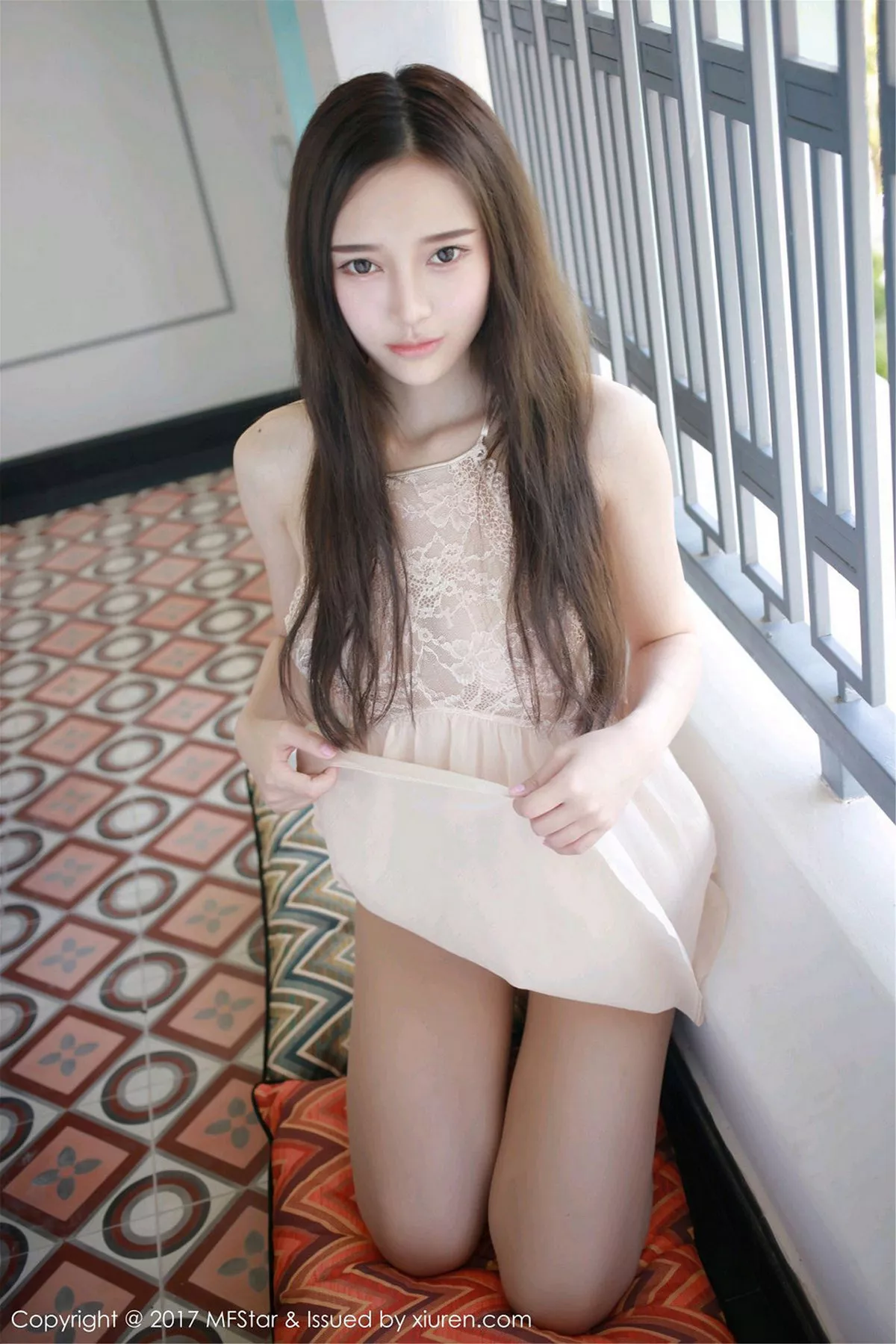 秀人集.com_[MFStar模范学院]Vol.101_女神唐琪儿il心愿旅拍粉嫩蕾丝裙透视秀豪乳诱惑写真51P