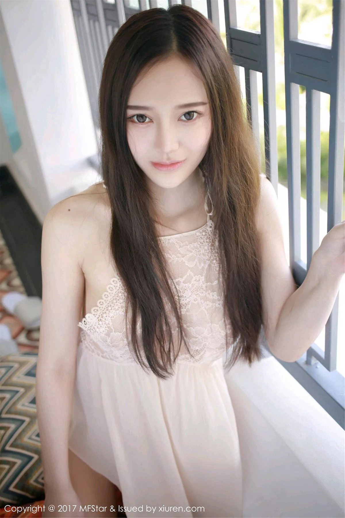 秀人集.com_[MFStar模范学院]Vol.101_女神唐琪儿il心愿旅拍粉嫩蕾丝裙透视秀豪乳诱惑写真51P