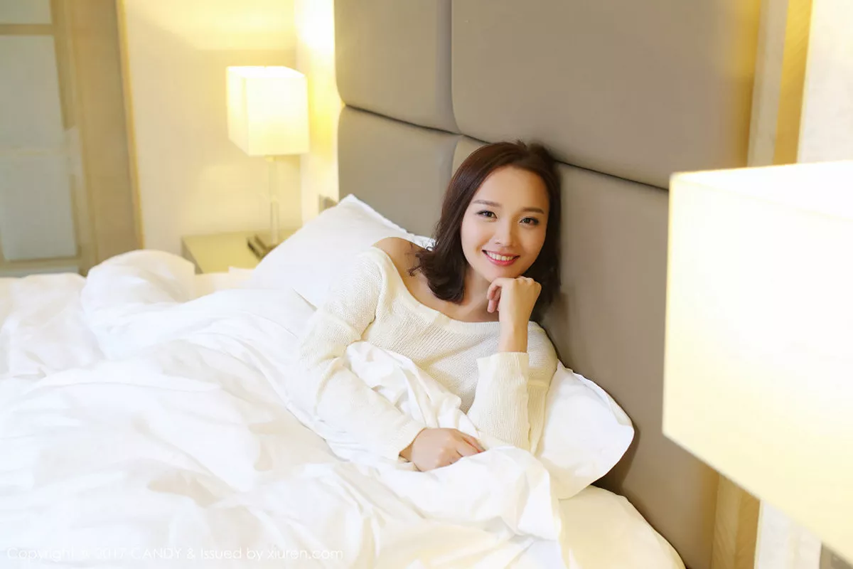 秀人集.com_[Candy糖果画报]Vol.033_嫩模王诗琪黑色蕾丝内衣秀完美身材白嫩美乳诱惑写真45P