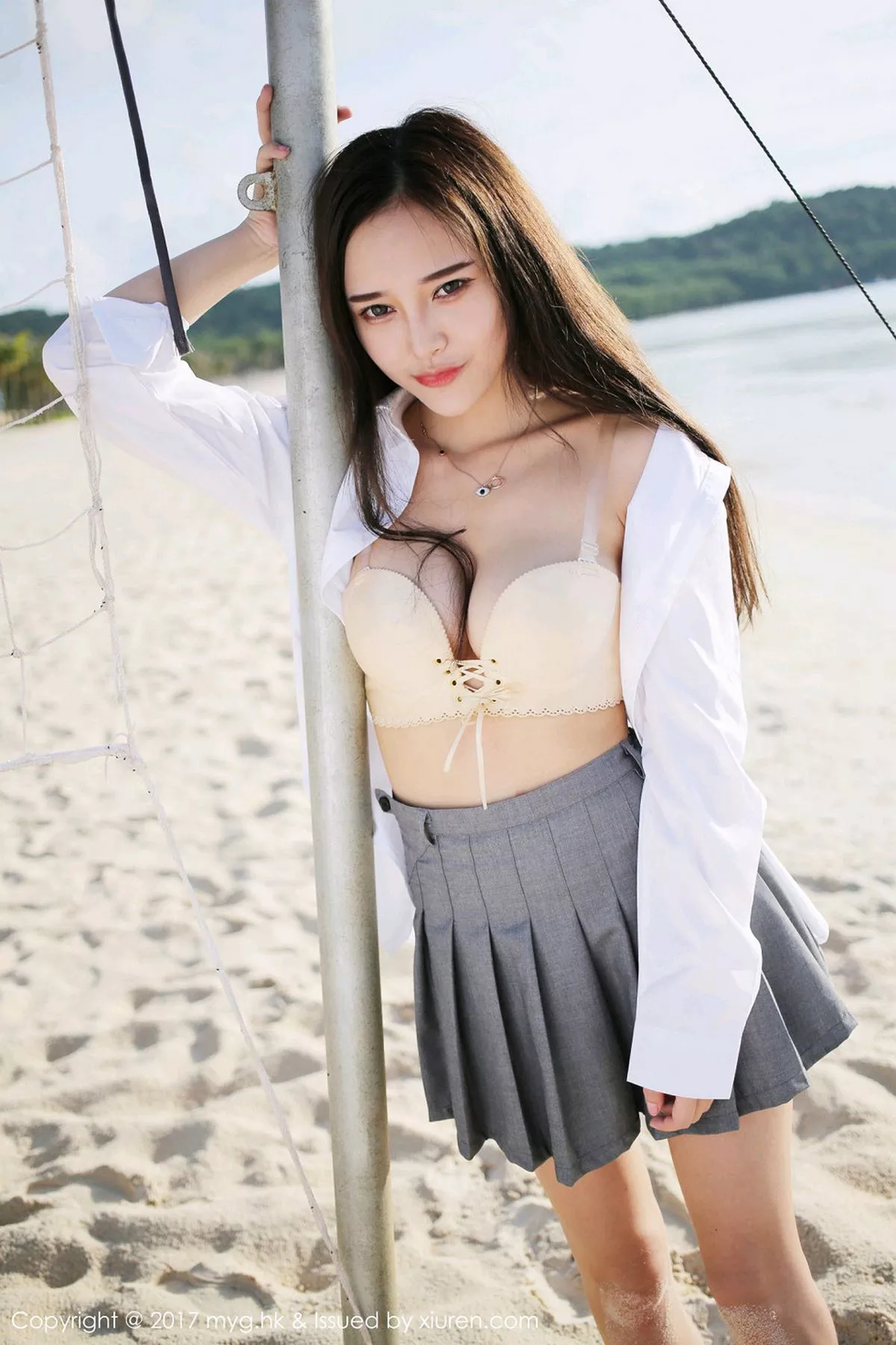 秀人集.com_[MyGirl美媛馆]Vol.259_女神唐琪儿il心愿旅拍海边真空白衬衫秀豪乳诱惑写真60P