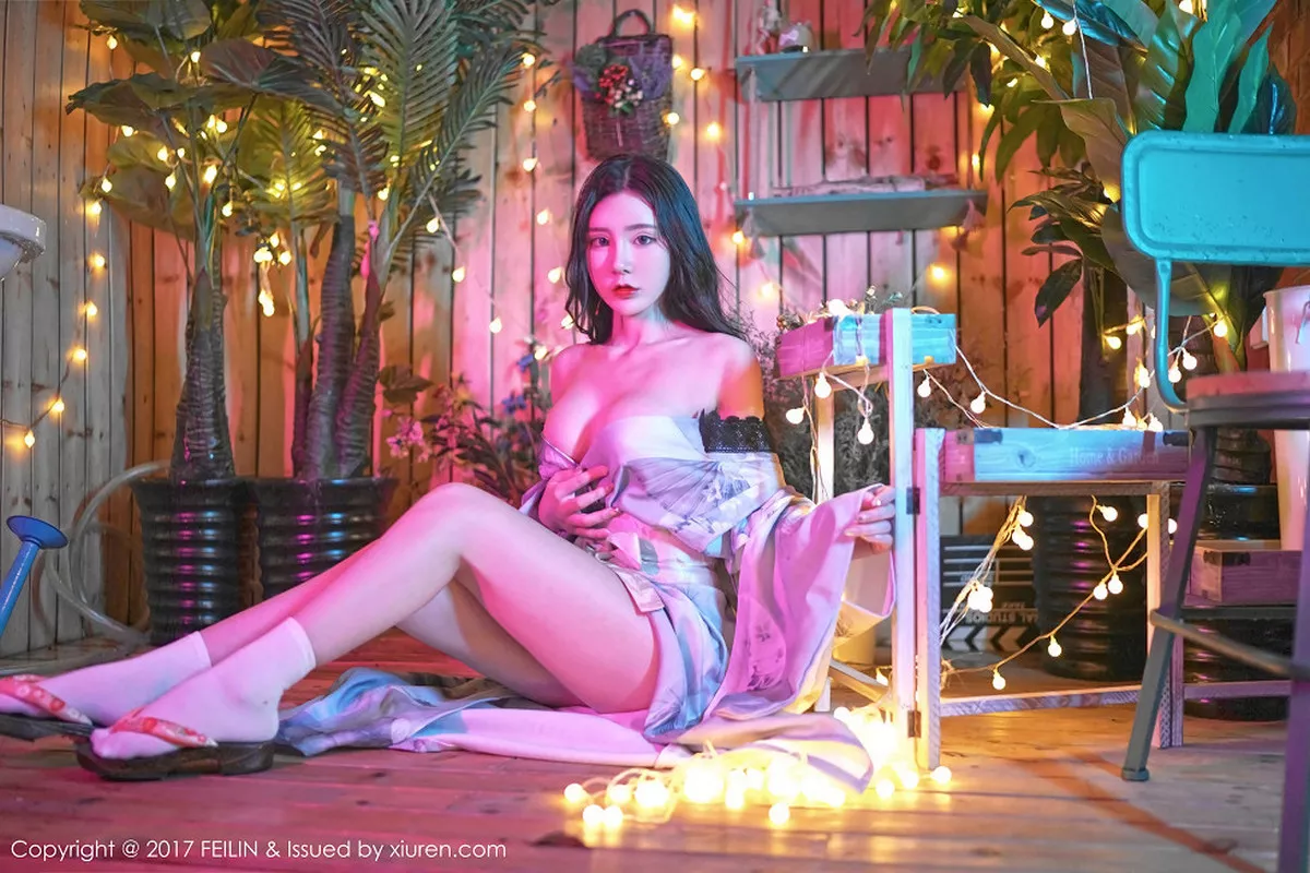 秀人集.com_[FeiLin嗲囡囡]Vol.109_美女主播周于希dummy居家私房半脱和服爆乳诱惑写真40P