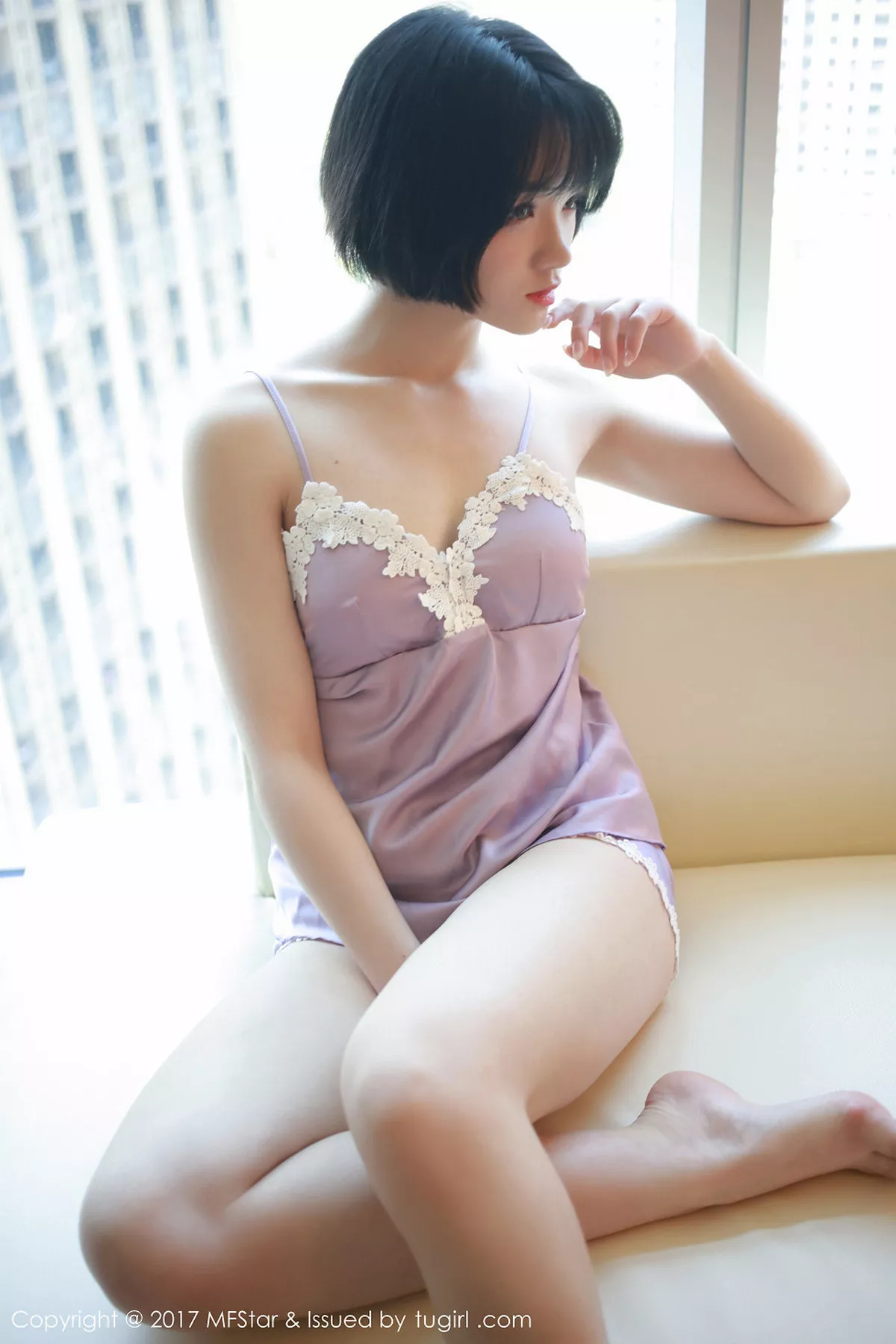 秀人集.com_[MFStar模范学院]Vol.103_嫩模悦爷妖精居家私房吊带睡裙半脱秀豪乳翘臀诱惑写真45P