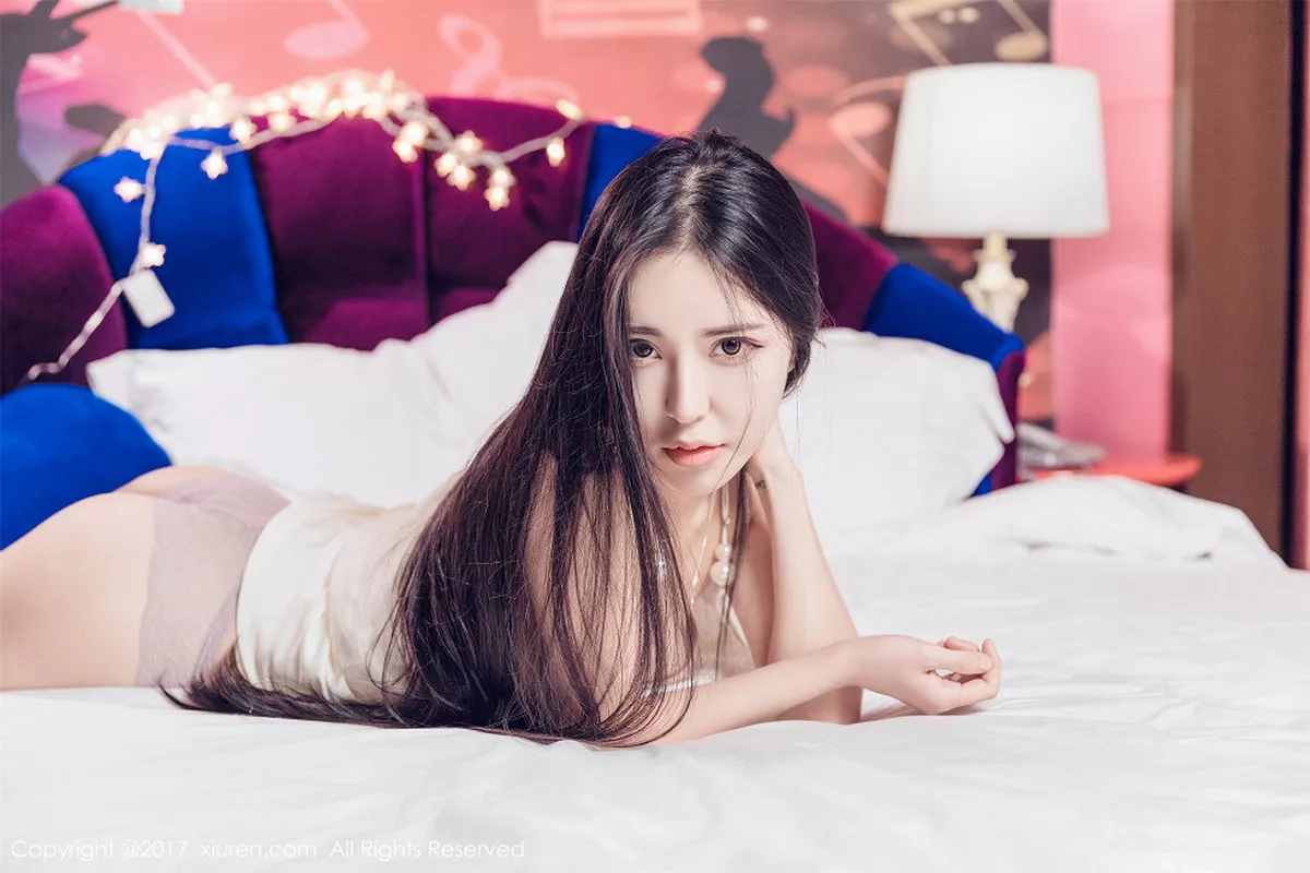 秀人集.com_[XiuRen秀人网]No.818_嫩模Suki_baby床上雪白婚纱秀完美身姿全脱惹火诱惑写真49P