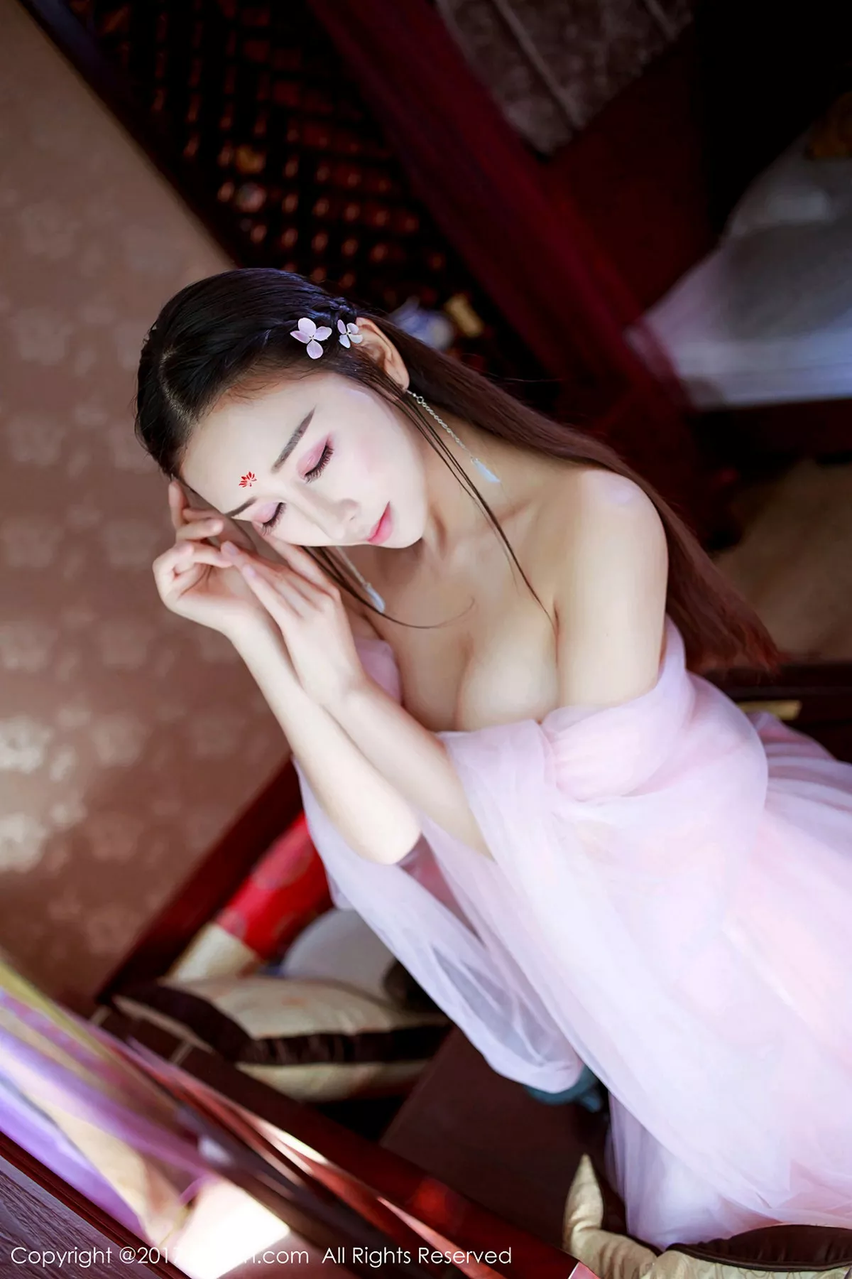 秀人集.com_[XiuRen秀人网]No.804_嫩模邹晶晶古典装粉色薄纱裙半脱血滴子遮点豪乳诱惑写真57P