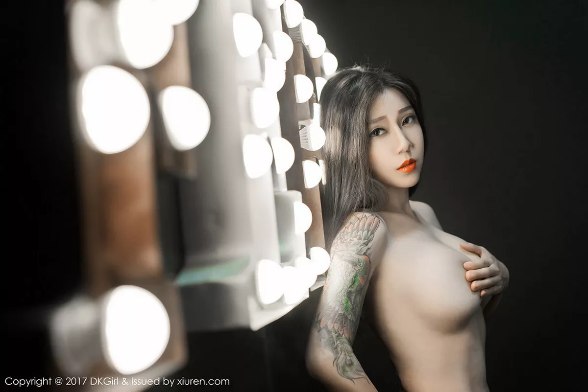 秀人集.com_[DKGirl御女郎]Vol.037_嫩模夏妍全裸上身加豹纹内衣秀傲人巨乳白嫩翘臀诱惑写真57P