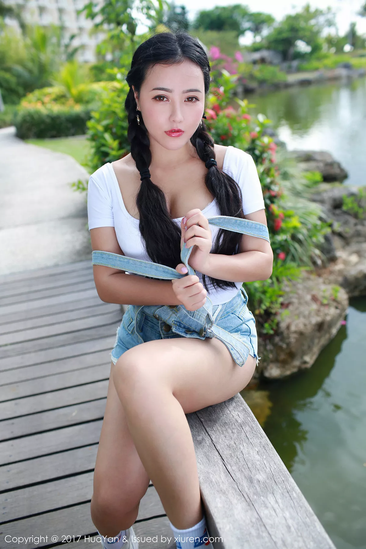 秀人集.com_[HuaYan花の颜]Vol.047_嫩模Manuela玛鲁娜塞班岛旅拍丁字裤秀丰满翘臀诱惑写真46P