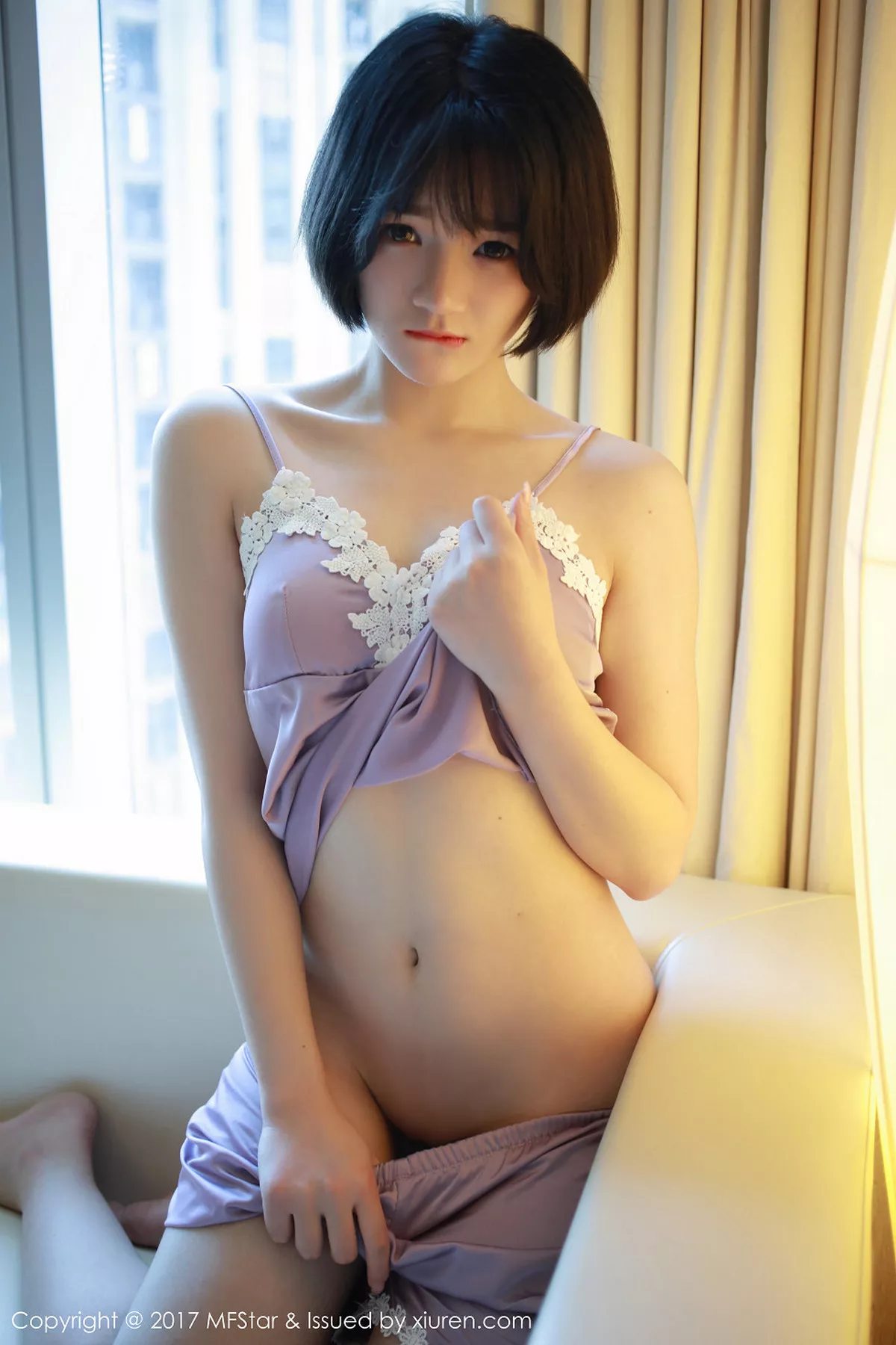 秀人集.com_[MFStar模范学院]Vol.103_嫩模悦爷妖精居家私房吊带睡裙半脱秀豪乳翘臀诱惑写真45P