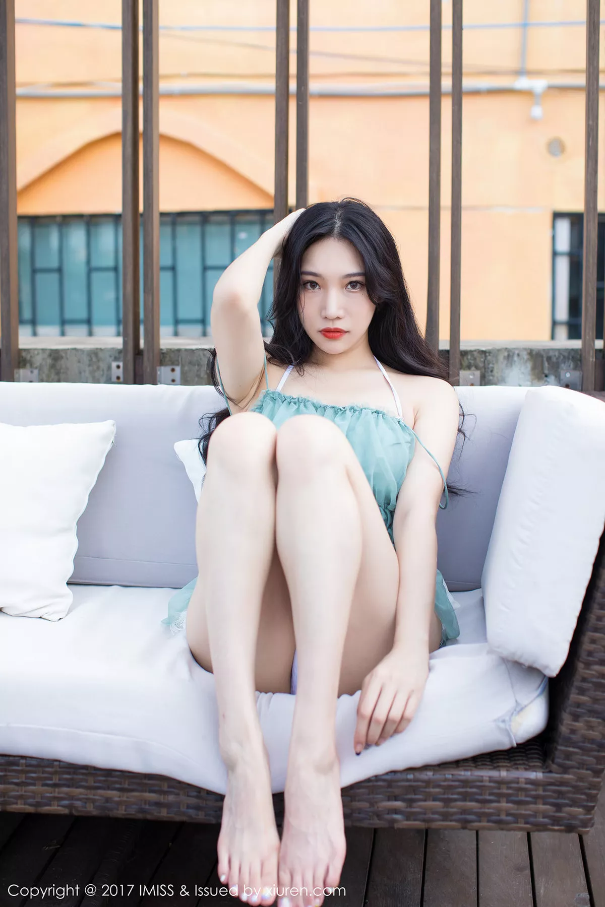 秀人集.com_[IMISS爱蜜社]Vol.182_嫩模小狐狸Sica七夕情人节福利海边沙滩性感比基尼写真45P