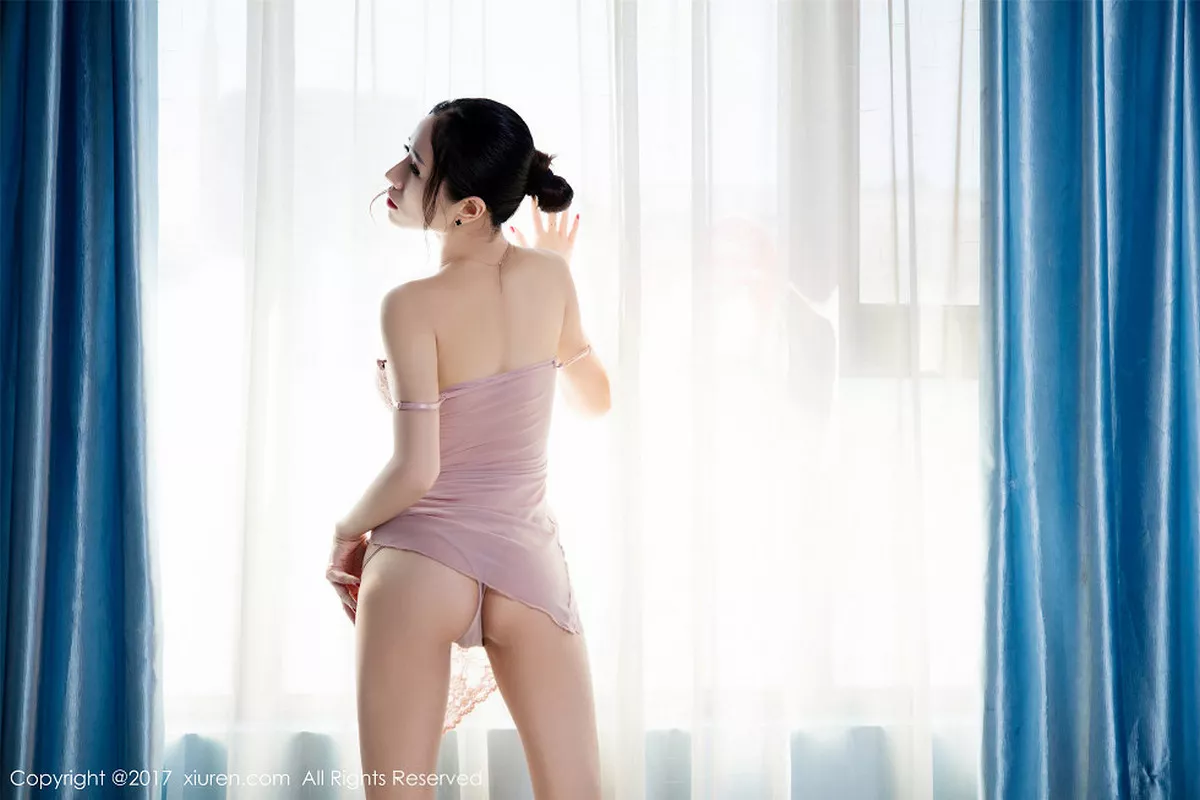 秀人集.com_[XiuRen秀人网]No.806_嫩模馨怡粉色薄纱睡裙真空隐现豪乳大尺度撩人诱惑写真50P