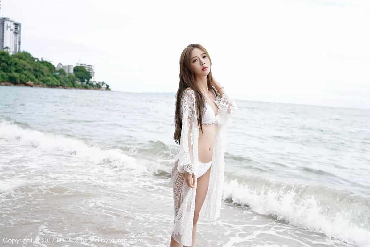 秀人集.com_[FeiLin嗲囡囡]Vol.110_嫩模luna张静燕海边沙滩性感黄色比基尼秀完美身材写真40P