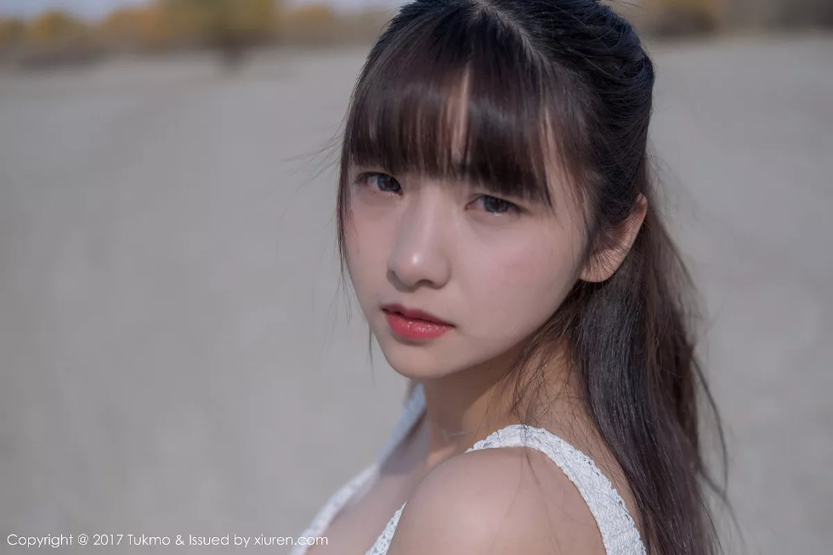 秀人集.com_[Tukmo兔几盟]Vol.103_嫩模球球沙漠之旅军大衣下的白衬衣黑色内衣完美身材写真42P