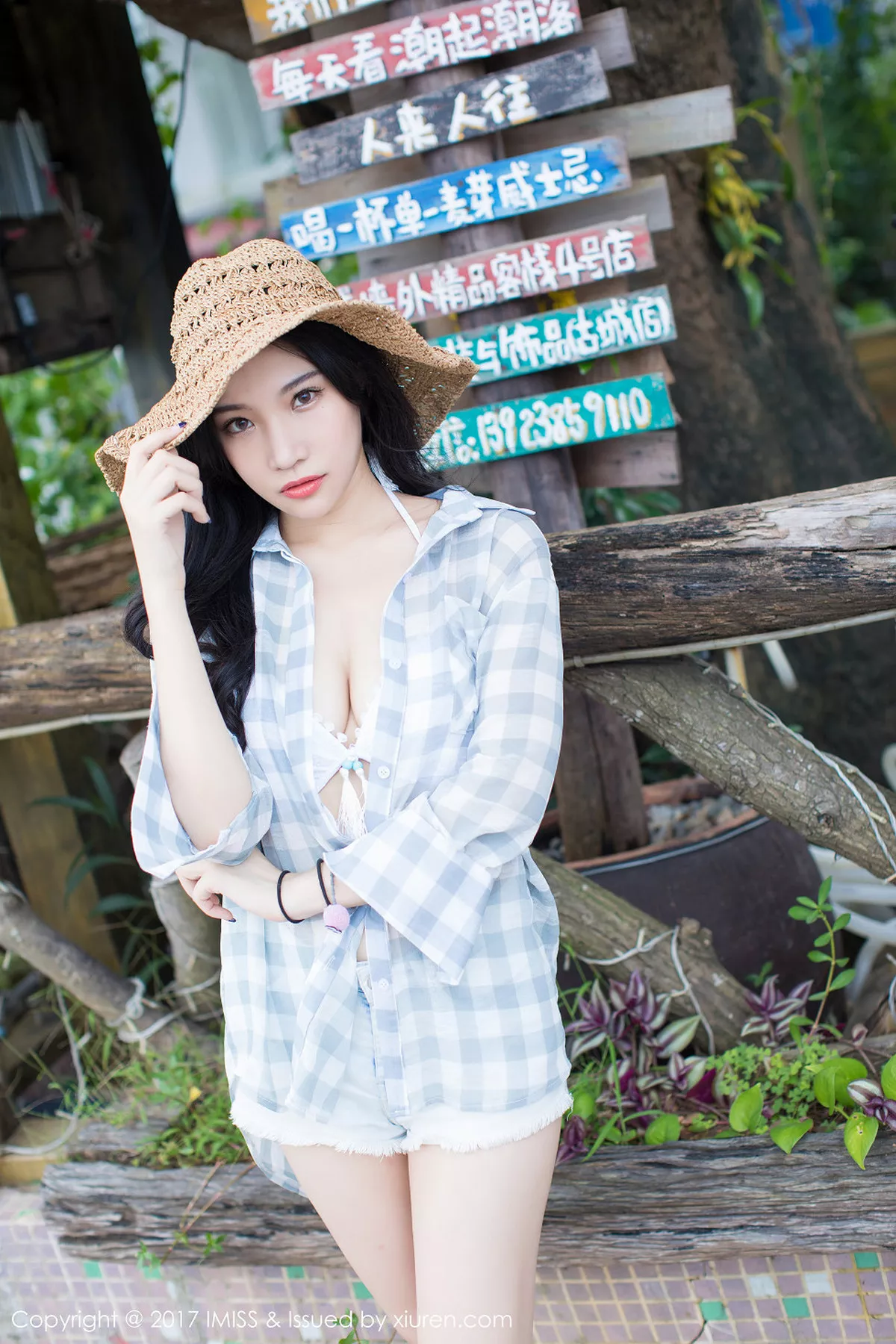 秀人集.com_[IMISS爱蜜社]Vol.182_嫩模小狐狸Sica七夕情人节福利海边沙滩性感比基尼写真45P