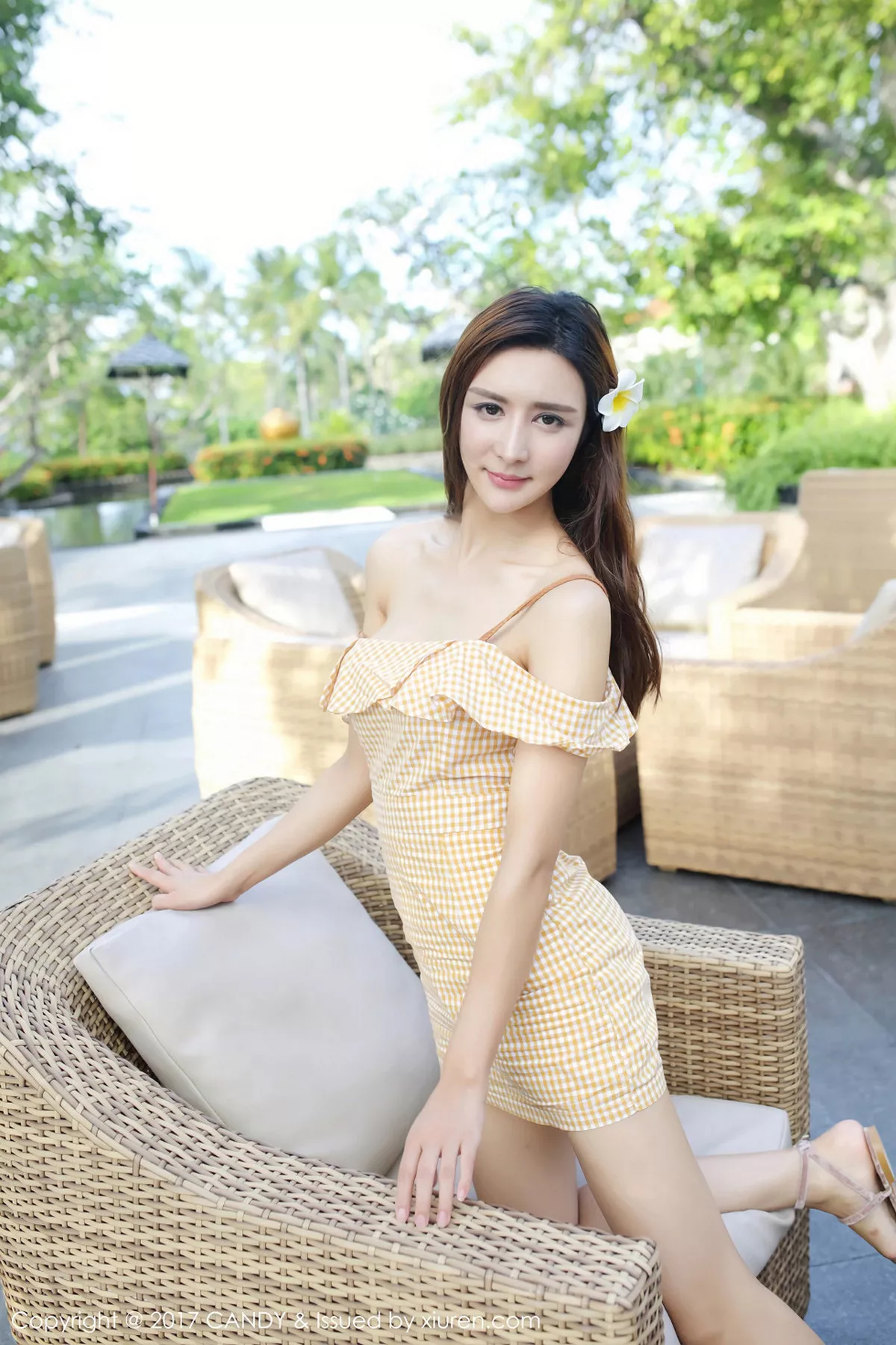 秀人集.com_[Candy糖果画报]Vol.041_嫩模伊莉娜巴厘岛旅拍沙滩边红色性感比基尼秀完美身材写真43P