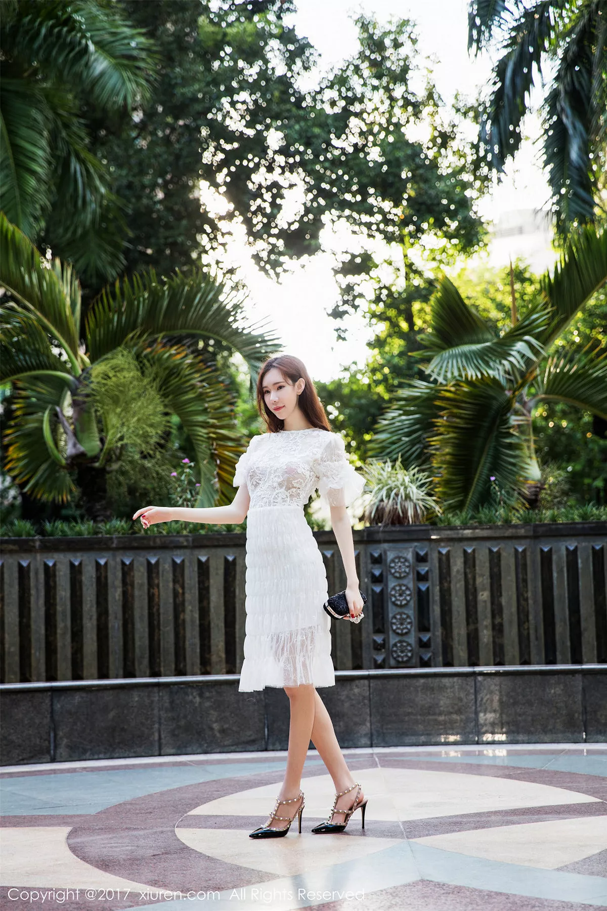 秀人集.com_[XiuRen秀人网]No.826_嫩模萌琪琪Irene性感红色比基尼加白色透视薄纱裙写真57P