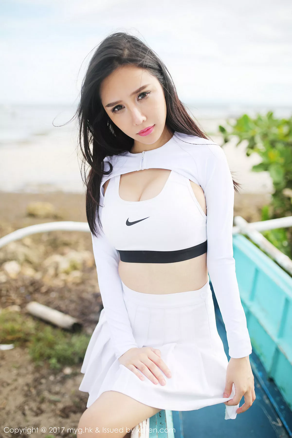 秀人集.com_[MyGirl美媛馆]Vol.268_嫩模于大乔美丽公主户外性感比基尼秀完美身材迷人写真51P