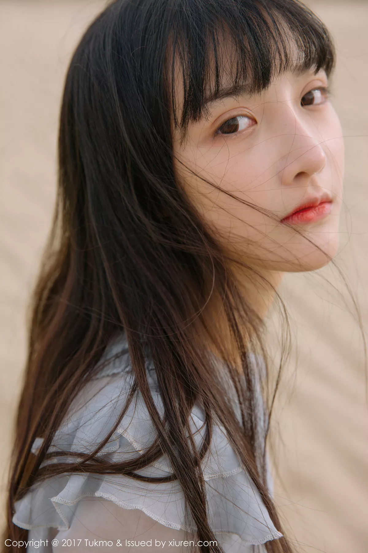 秀人集.com_[Tukmo兔几盟]Vol.104_美女主播之应沙漠旅拍清新连身裙系列唯美迷人写真40P