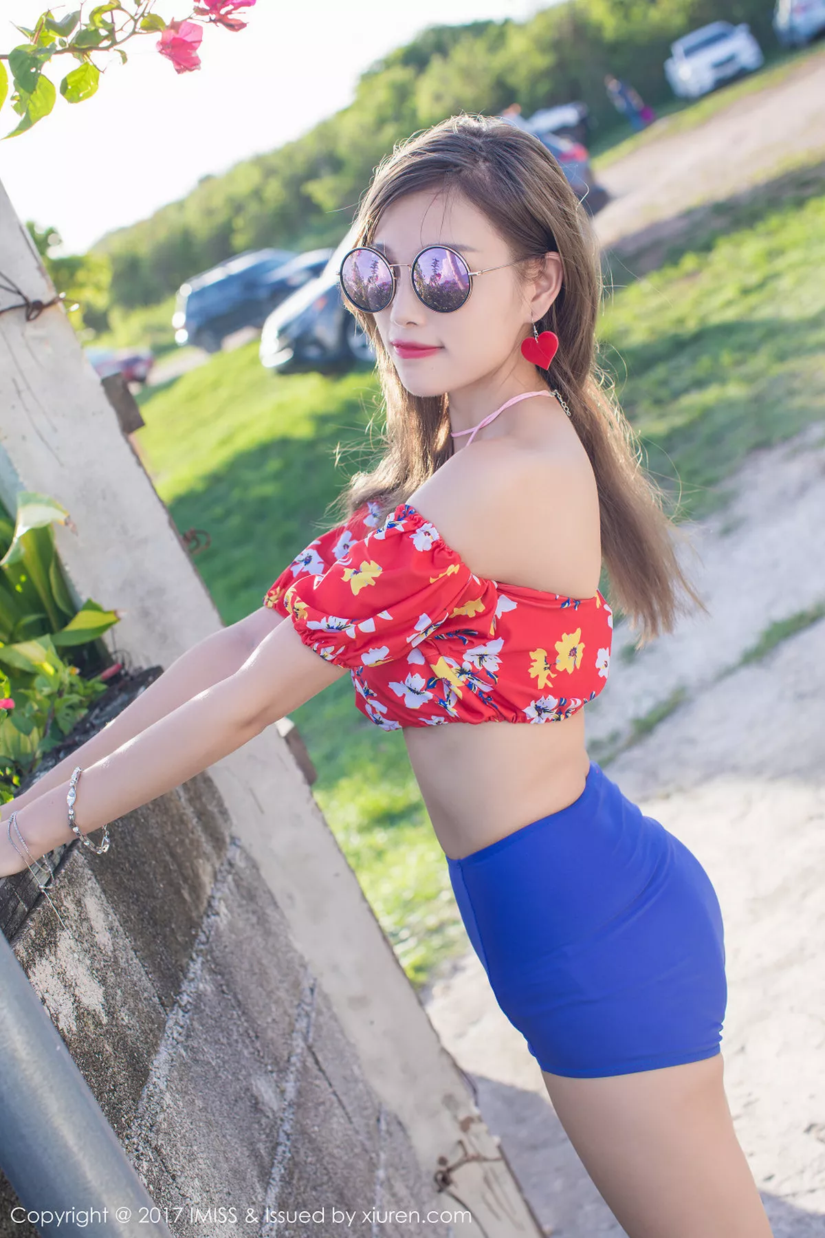 秀人集.com_[IMISS爱蜜社]Vol.189_甜美女神杨晨晨sugar塞班旅拍性感内衣秀迷人美腿写真35P