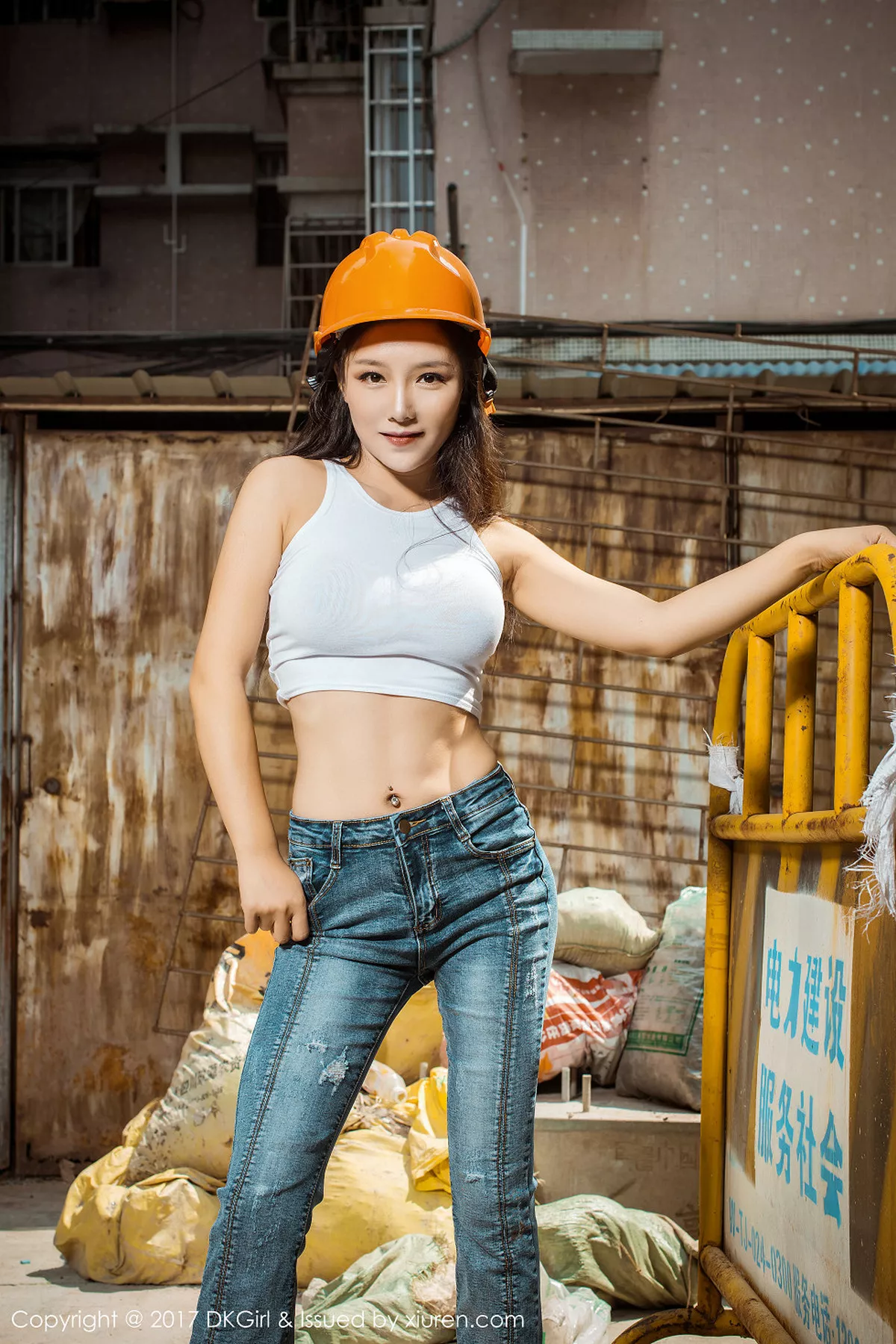 秀人集.com_[DKGirl御女郎]Vol.043_高颜值嫩模媛美人狂野电工真空露半球完美曲线诱惑写真53P