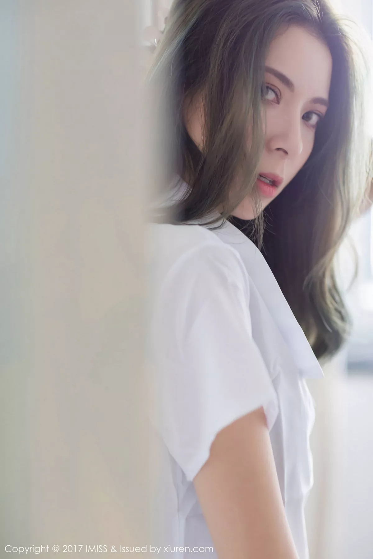 秀人集.com_[IMISS爱蜜社]Vol.198_高挑美女carry白衬衣下性感白嫩美腿加黑色内衣诱惑写真54P