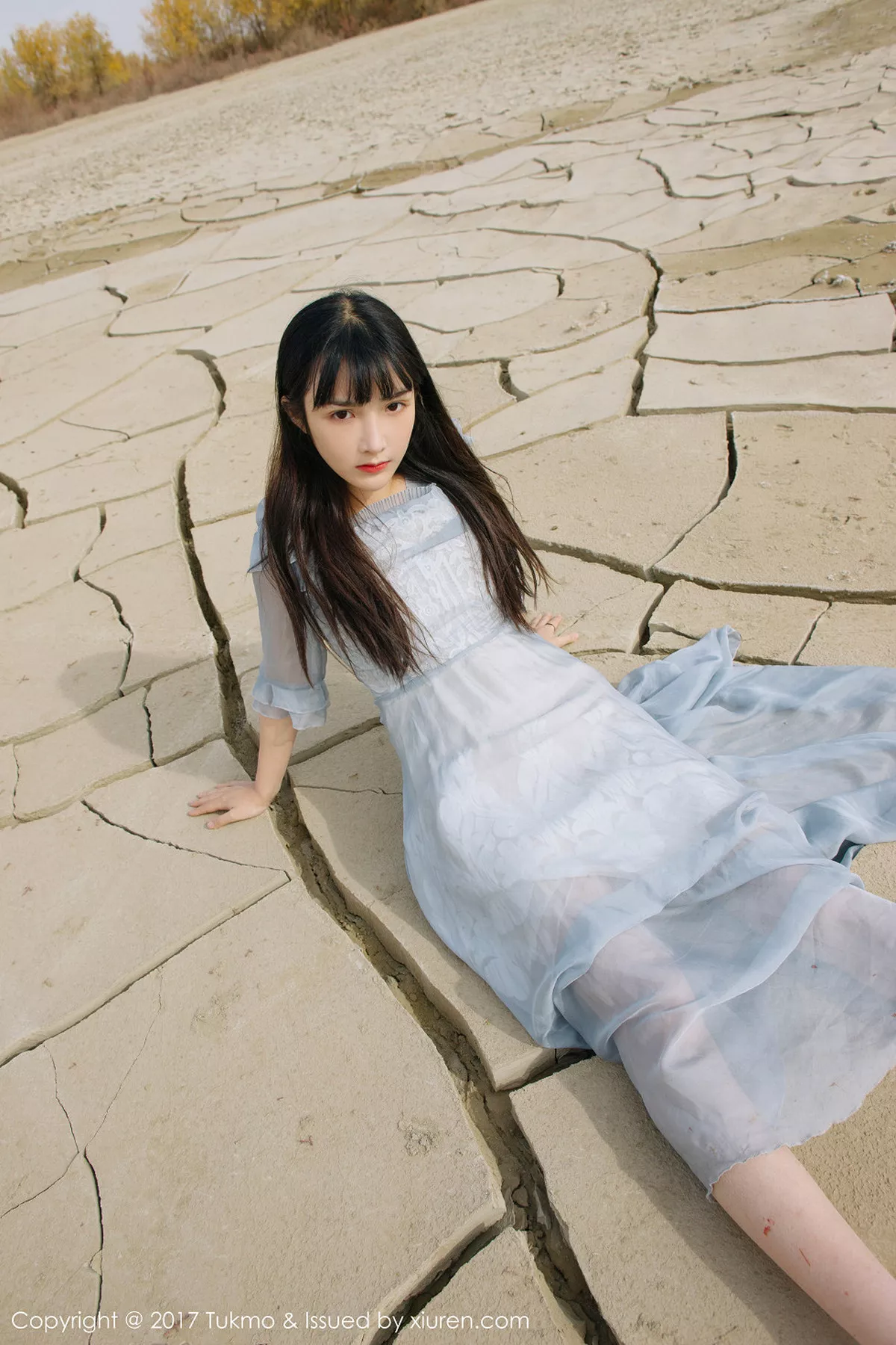 秀人集.com_[Tukmo兔几盟]Vol.104_美女主播之应沙漠旅拍清新连身裙系列唯美迷人写真40P