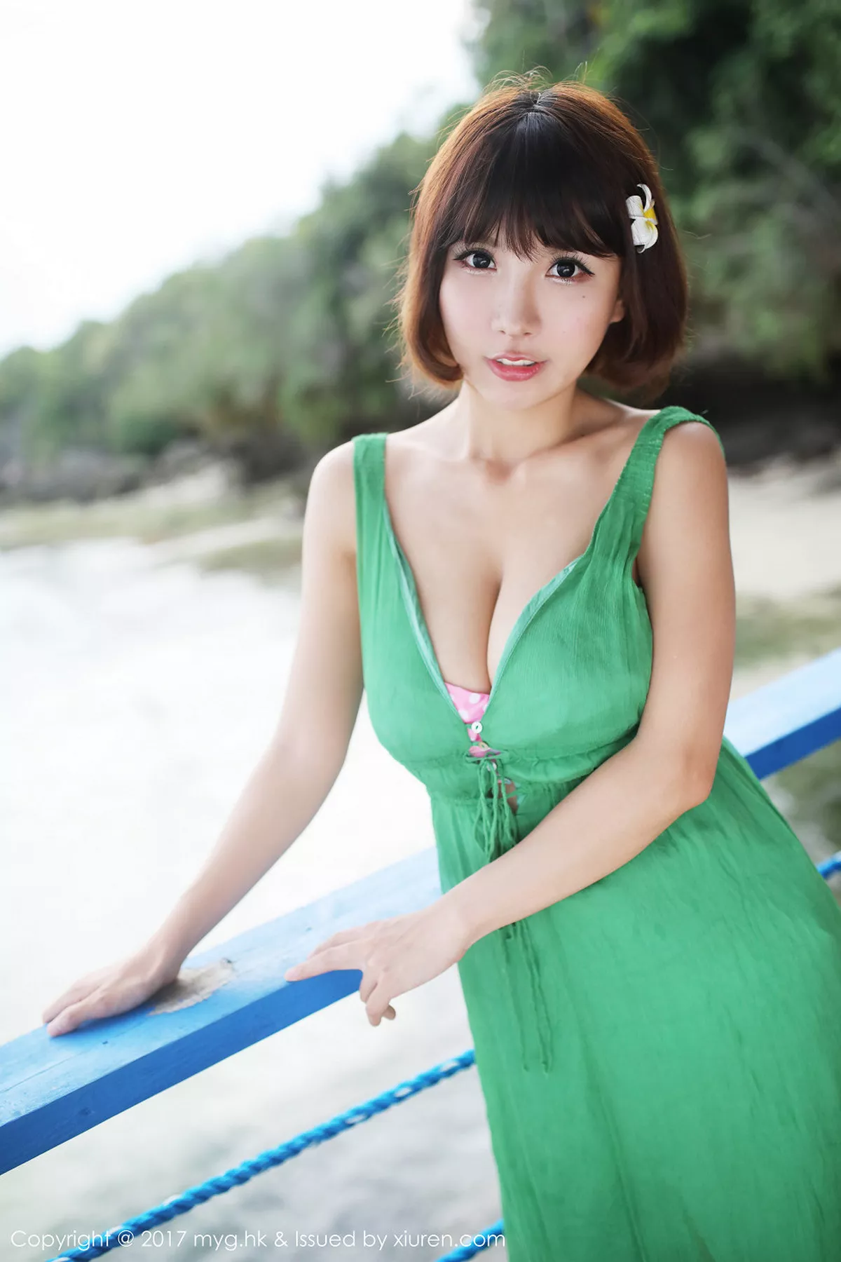 秀人集.com_[MyGirl美媛馆]Vol.267_嫩模晓茜sunny海边脱长裙波点式比基尼秀傲人美胸写真76P