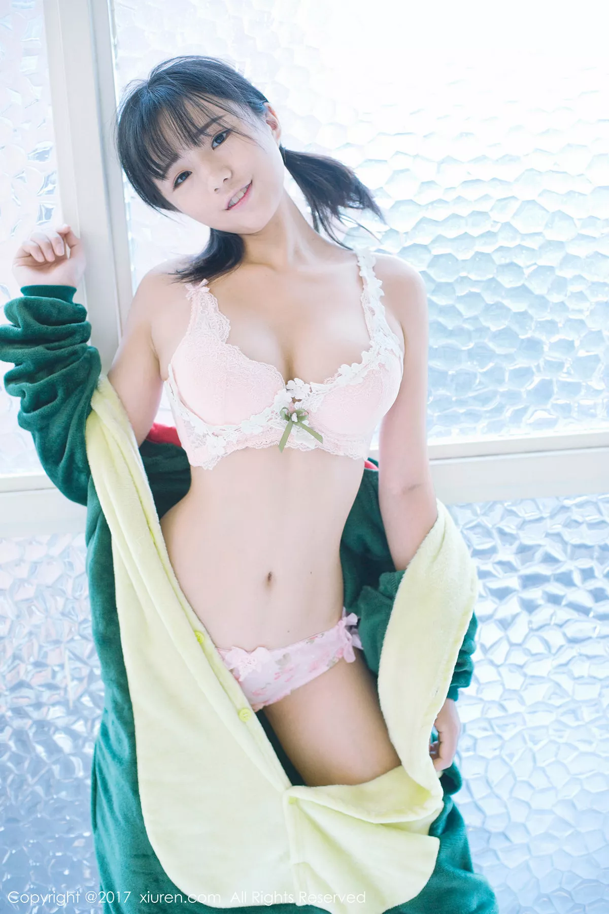 秀人集.com_[XiuRen秀人网]No.831_嫩模仓井优香三点式草莓内衣加粉红内衣秀白嫩肌肤性感写真47P