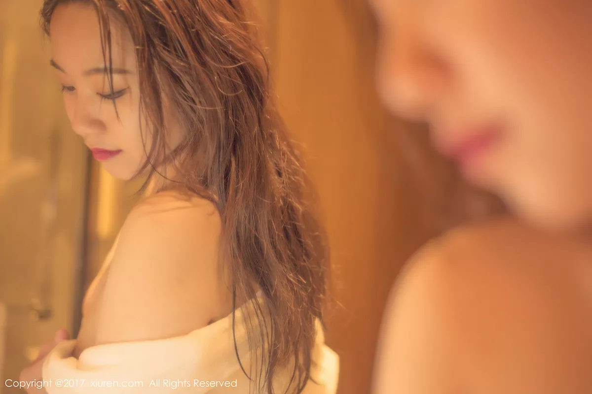 秀人集.com_[XiuRen秀人网]No.823_嫩模吃白菜的vi菜菜居家私房全裸秀诱人酮体极致诱惑写真48P