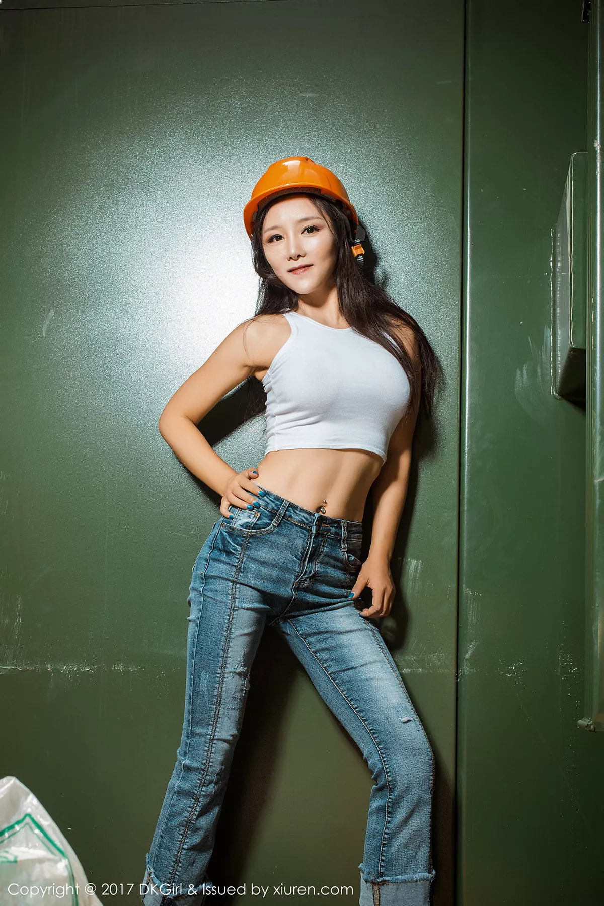 秀人集.com_[DKGirl御女郎]Vol.043_高颜值嫩模媛美人狂野电工真空露半球完美曲线诱惑写真53P