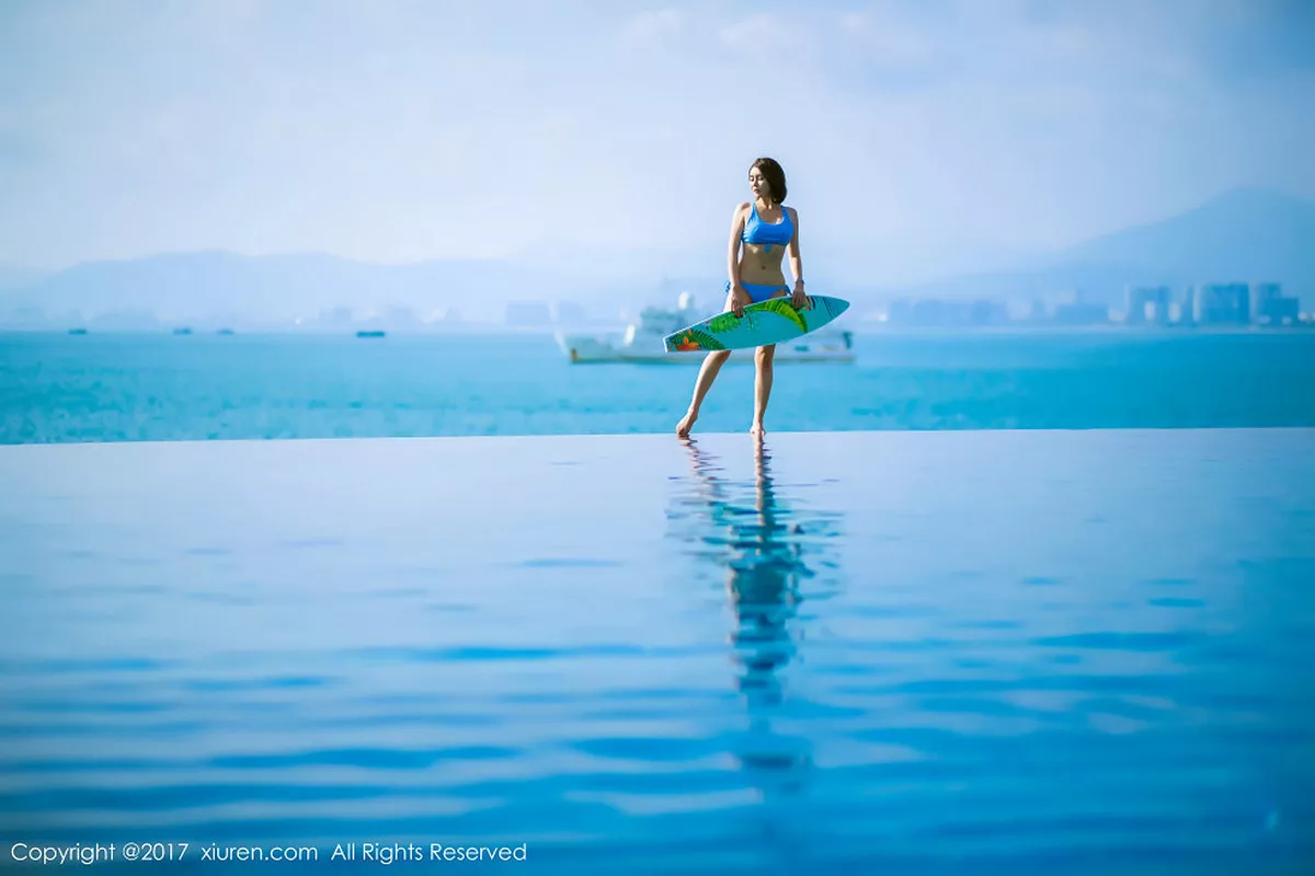 秀人集.com_[XiuRen秀人网]No.858_嫩模廿十海南三亚旅拍蓝天白云海边性感比基尼写真45P