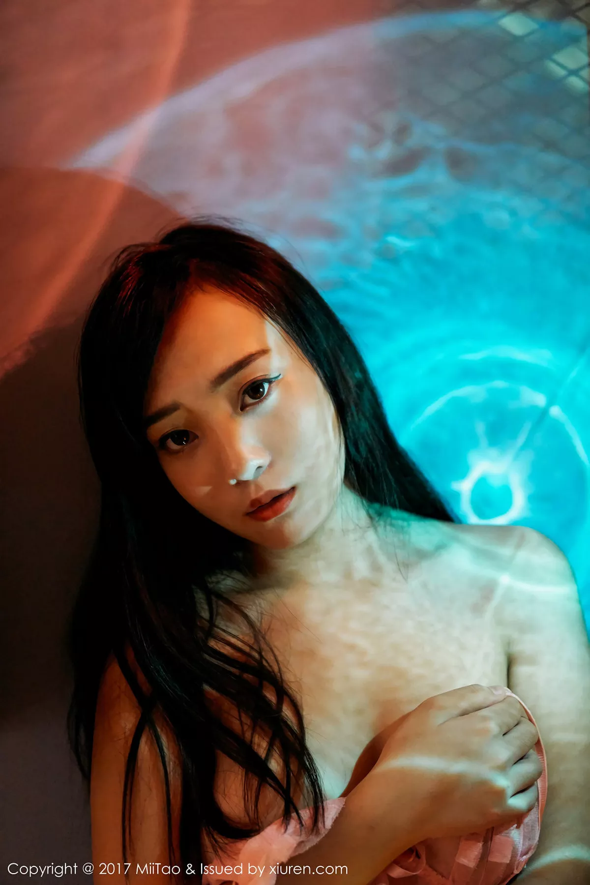 秀人集.com_[MiiTao蜜桃社]Vol.086_嫩模瑞欣大尺度私房粉嫩薄纱睡衣半脱秀傲人豪乳诱惑写真50P