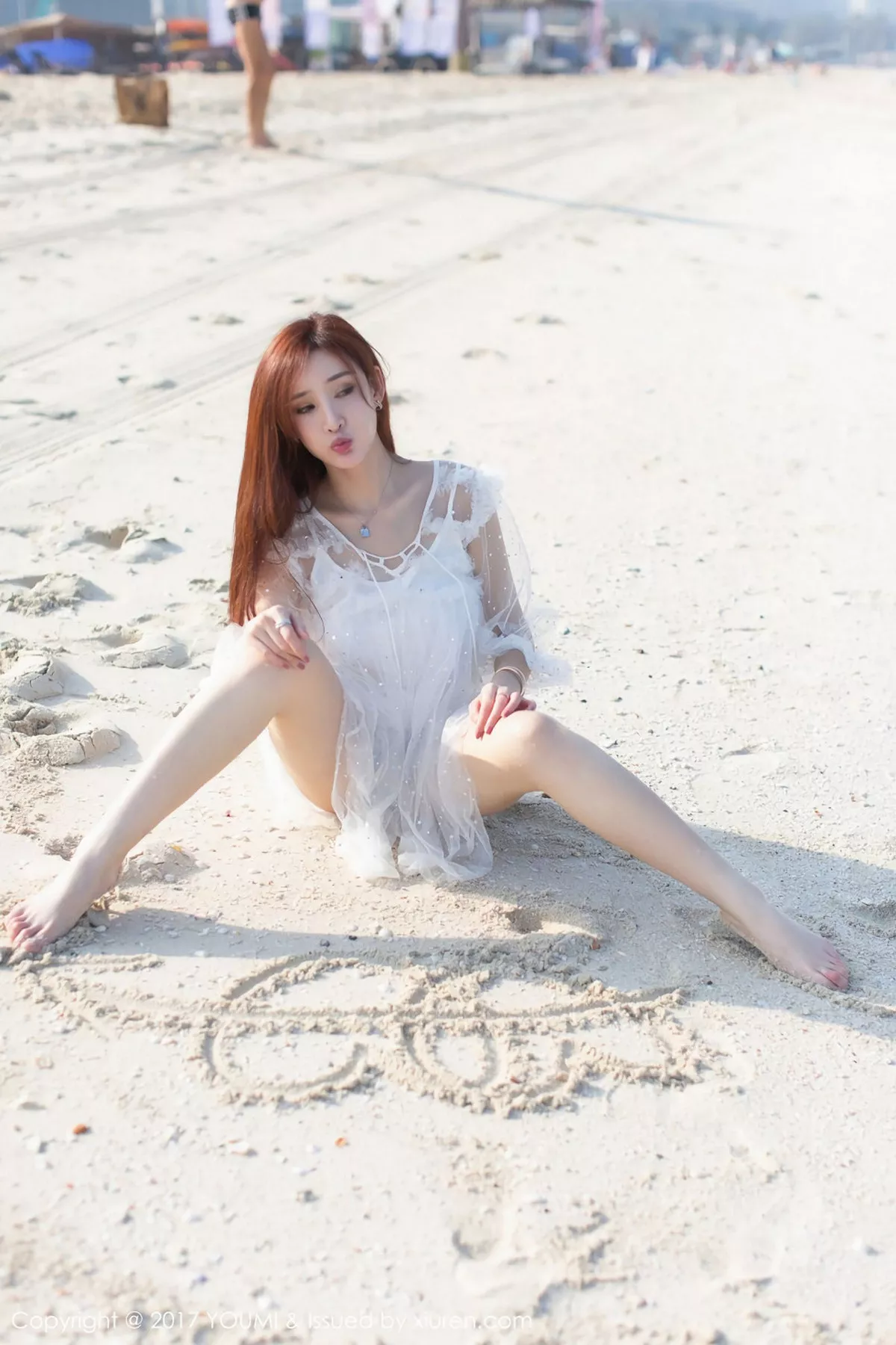 秀人集.com_[YouMi尤蜜荟]Vol.092_嫩模土肥圆矮挫穷海边沙滩清新唯美风彩色长裙性感写真44P