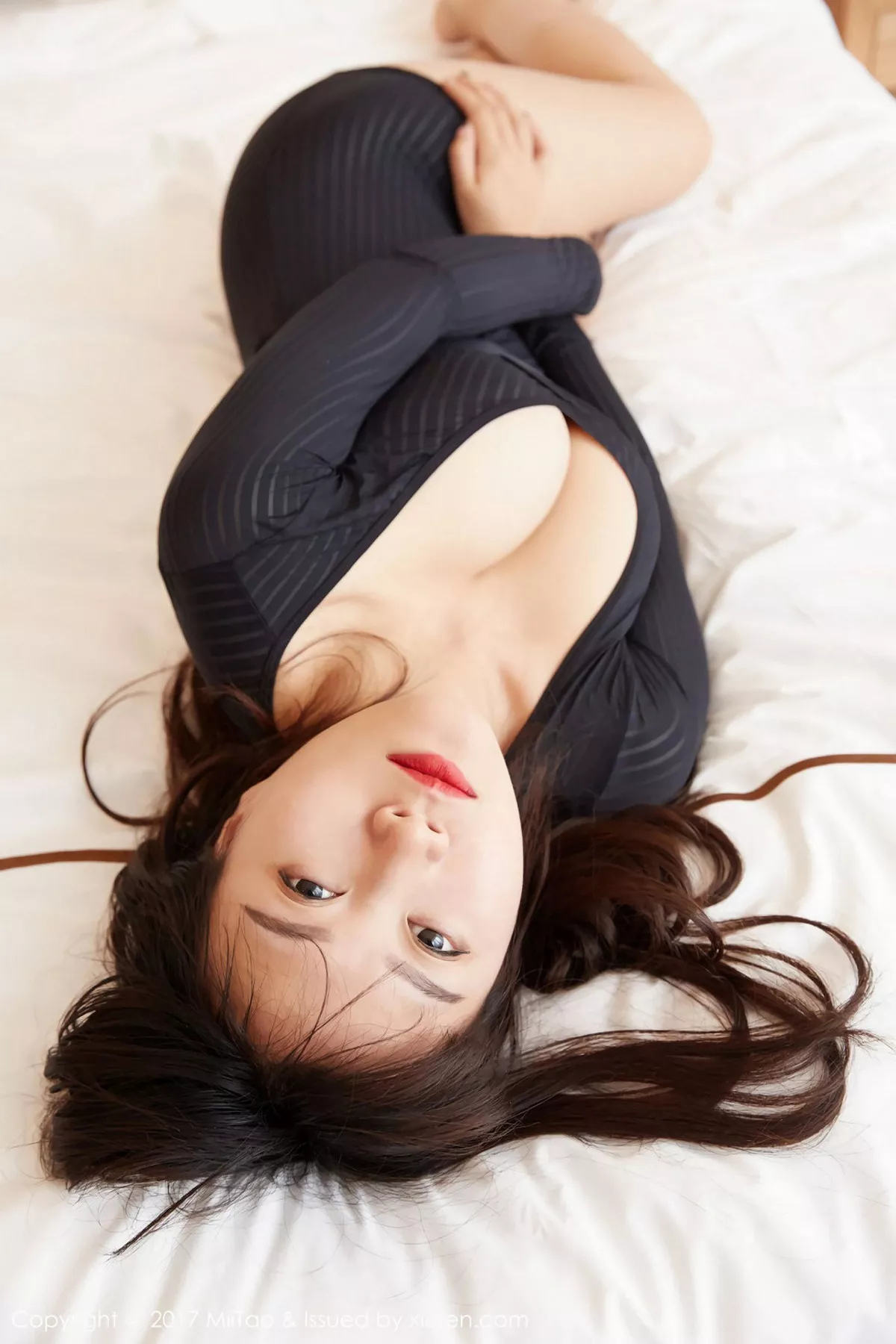 秀人集.com_[MiiTao蜜桃社]Vol.087_嫩模雯丽居家黑色开胸紧身衣秀豪乳全裸下身翘臀诱惑写真61P