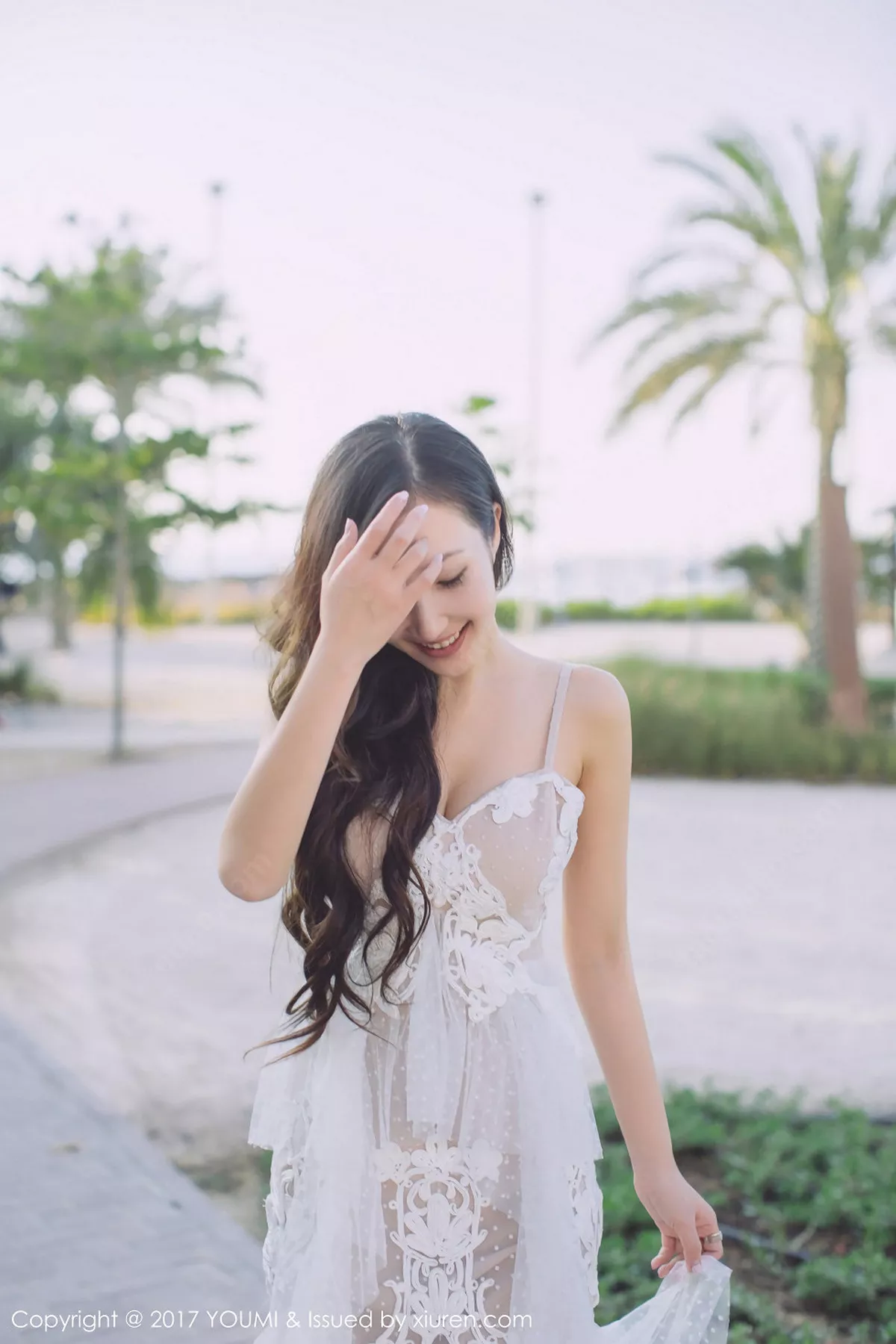 秀人集.com_[YouMi尤蜜荟]Vol.088_女神Yumi-尤美迪拜旅拍蓝天银滩性感比基尼秀完美身材写真41P