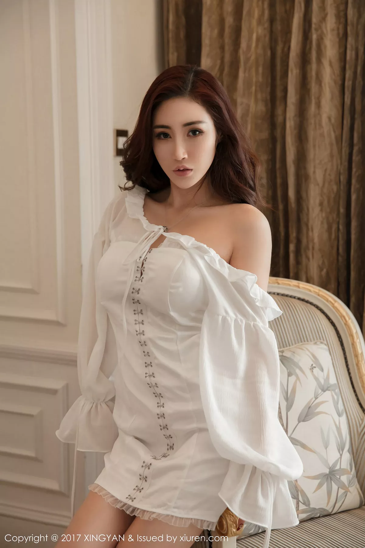 秀人集.com_[XINGYAN星颜社]Vol.001_嫩模孙梦瑶V欧美范低胸连身裙+两套性感私房内衣写真48P