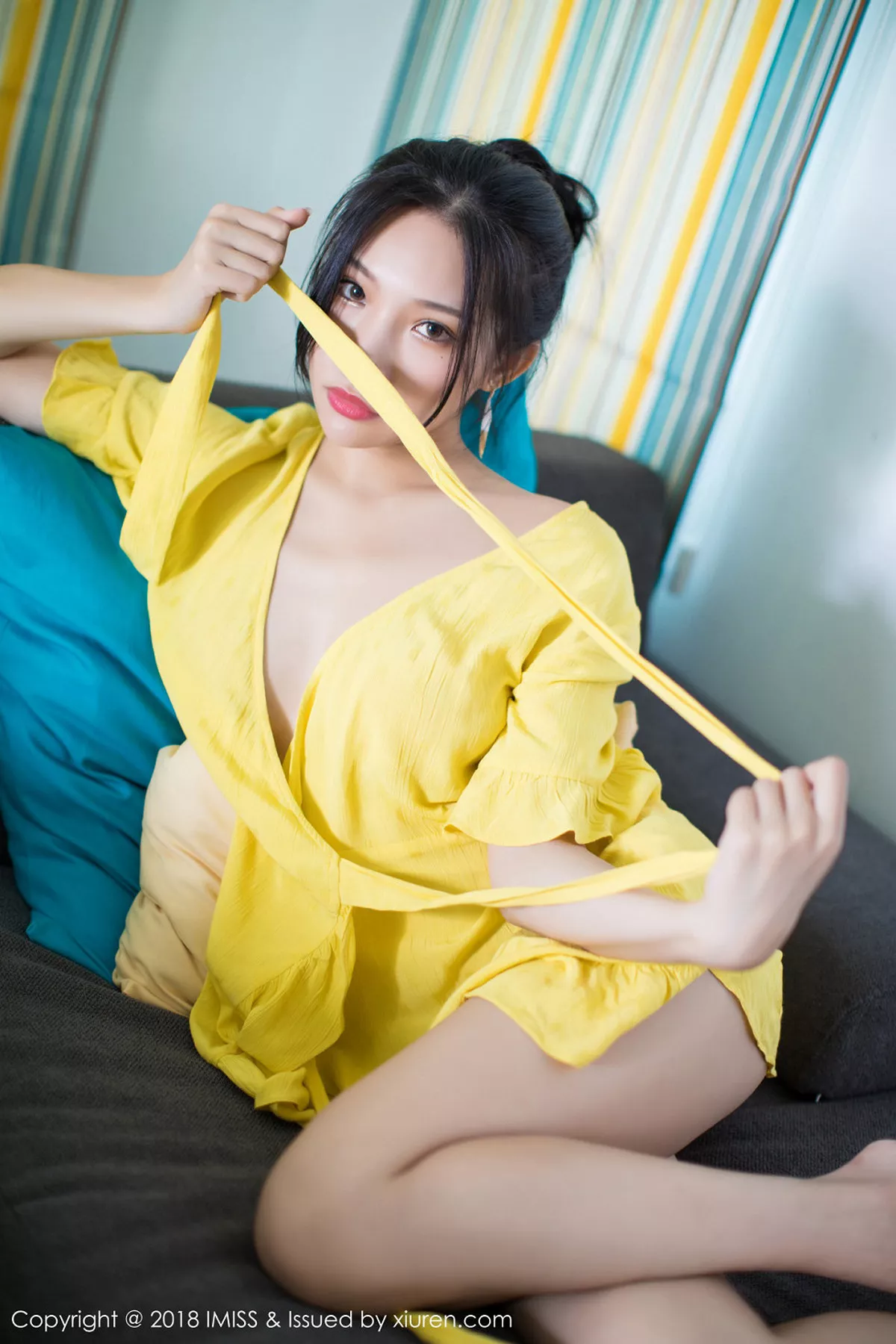 秀人集.com_[IMISS爱蜜社]Vol.211_嫩模小狐狸Sica甲米旅拍粉色缕空内衣透视秀豪乳翘臀诱惑写真43P