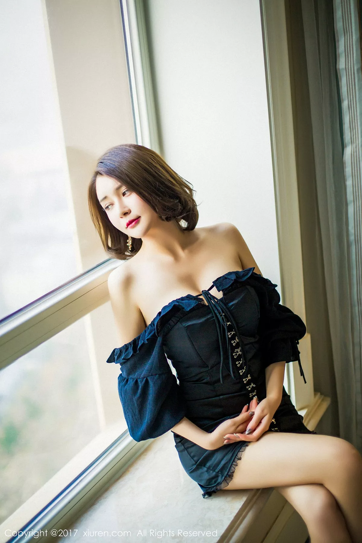 秀人集.com_[XiuRen秀人网]No.879_嫩模女神廿十黑色蕾丝睡裙秀完美身材浴室湿身诱惑写真48P