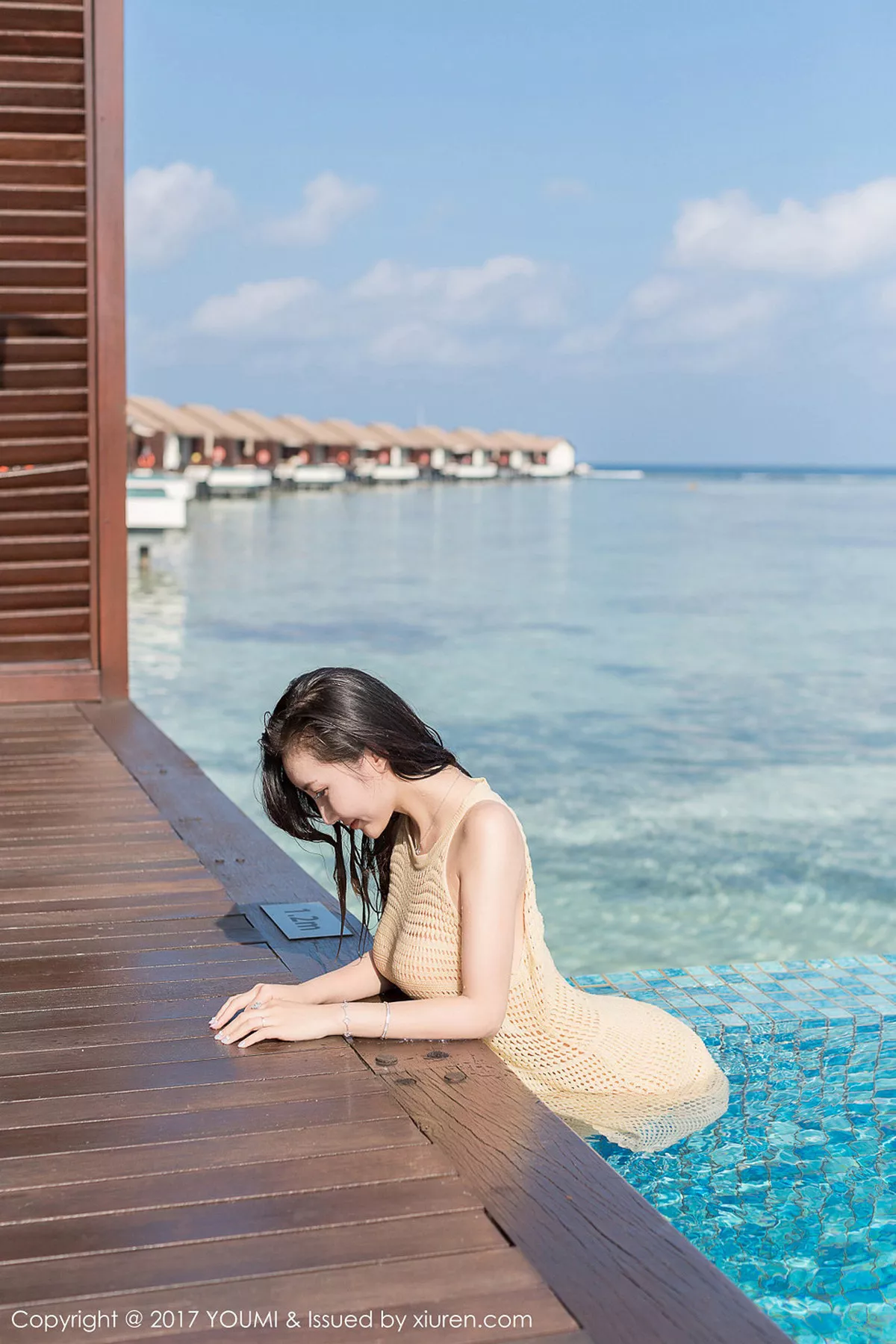 秀人集.com_[YouMi尤蜜荟]Vol.100_嫩模Yumi-尤美马尔代夫旅拍性感长裙系列秀完美身材写真41P