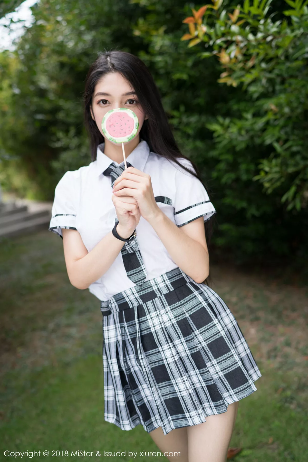 秀人集.com_[MiStar魅妍社]Vol.207_嫩模小热巴甲米旅拍沙滩上开胸毛衣+黑色蕾丝睡裙诱惑写真40P