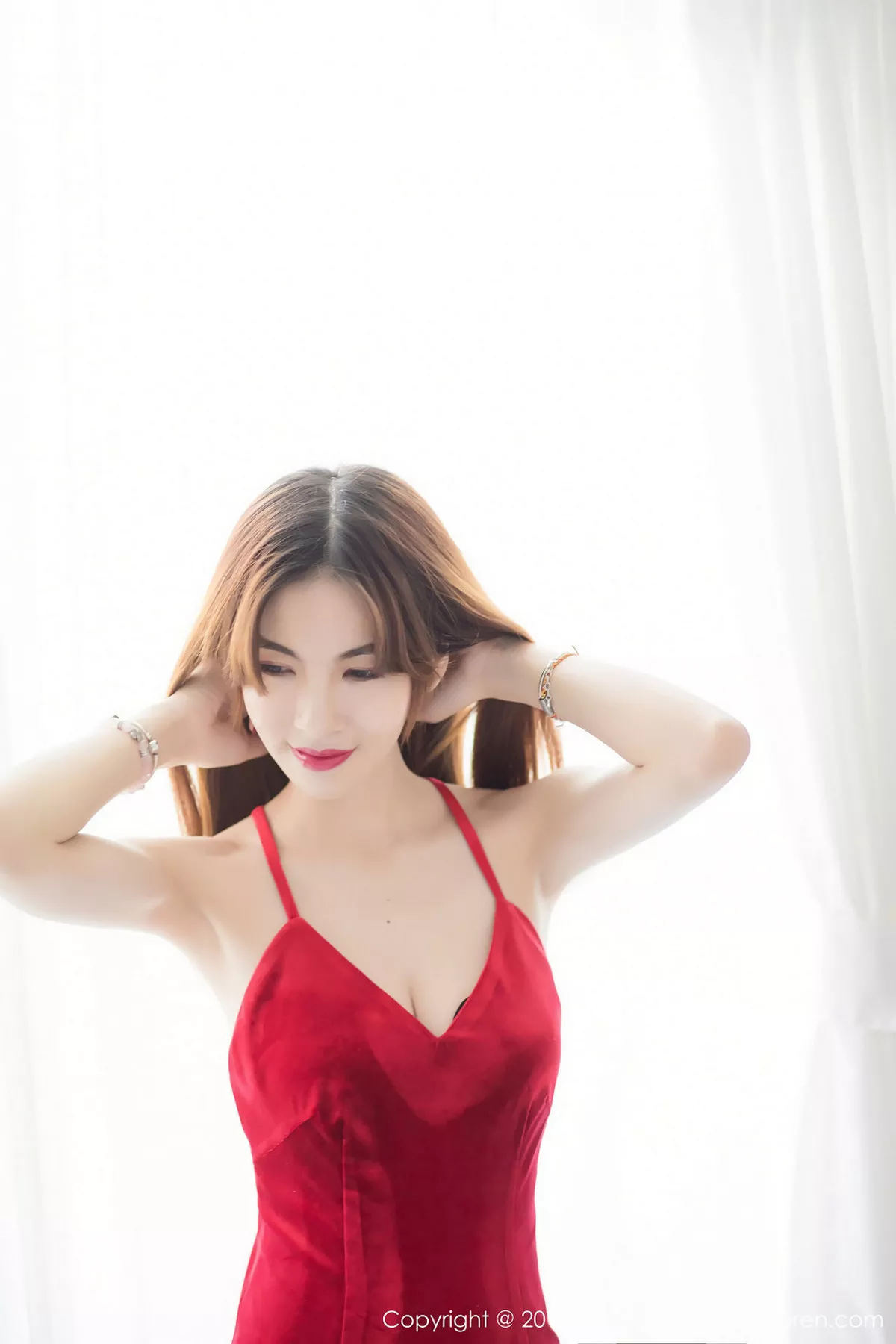 秀人集.com_[IMISS爱蜜社]Vol.212_嫩模Yannie性感牛仔短裤半脱秀黑色蕾丝内裤透视诱惑写真46P