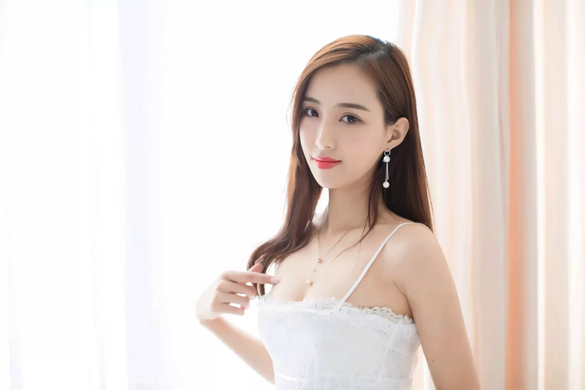 秀人集.com_[IMISS爱蜜社]Vol.217_丽质嫩模猫宝居家私房白色蕾丝内衣配吊带蕾丝袜诱惑写真44P