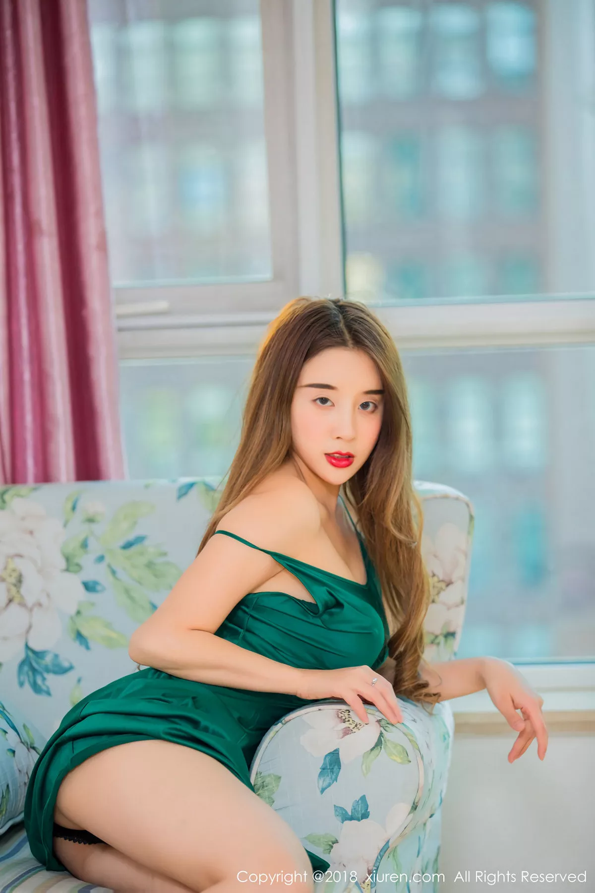 秀人集.com_[XiuRen秀人网]No.907_嫩模筱慧居家绿色吊带连身裙+真空花色衬衣秀完美身材写真60P