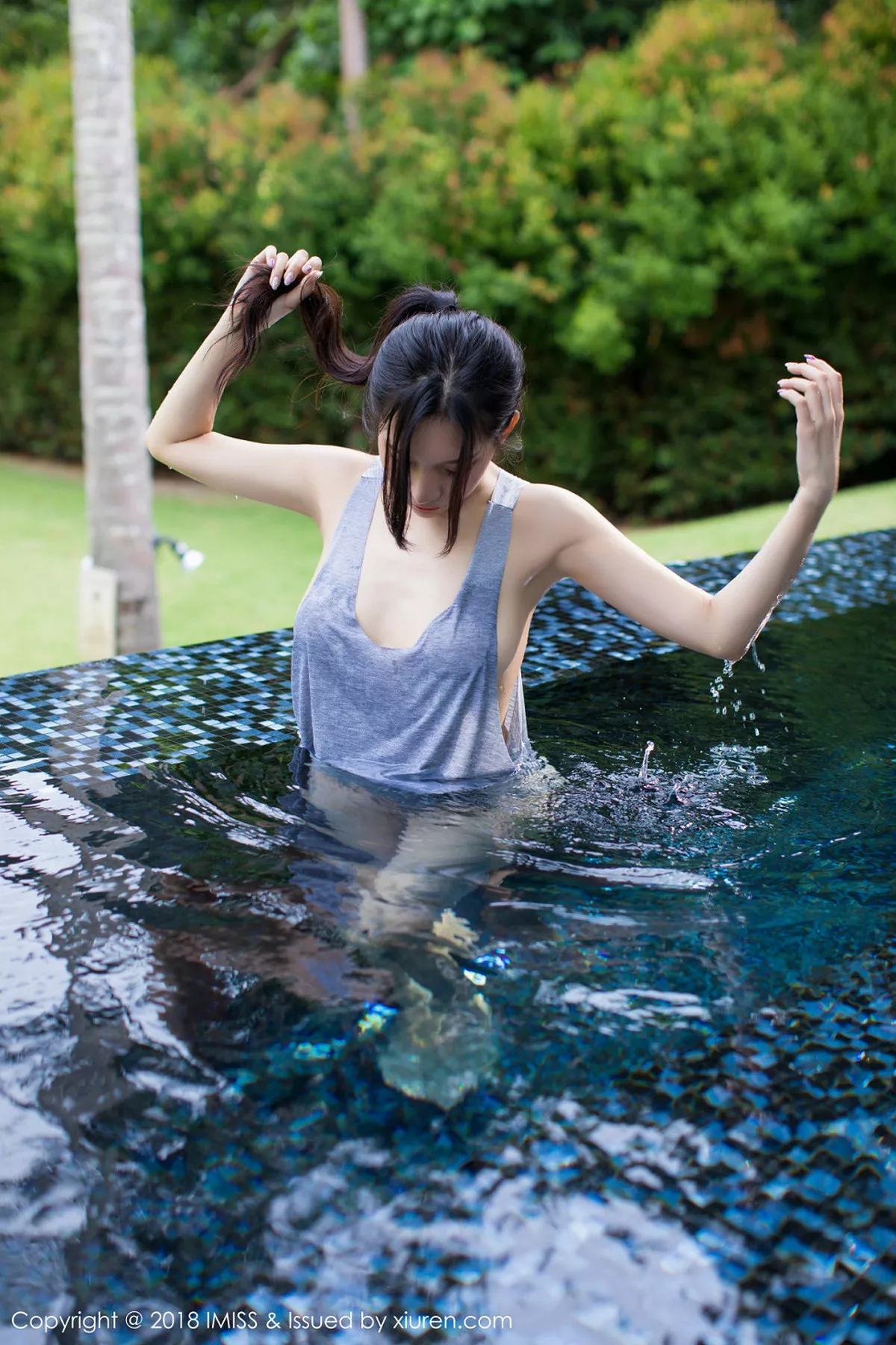 秀人集.com_[IMISS爱蜜社]Vol.219_女神小狐狸Sica甲米旅拍泳池里真空背心湿身诱惑写真58P