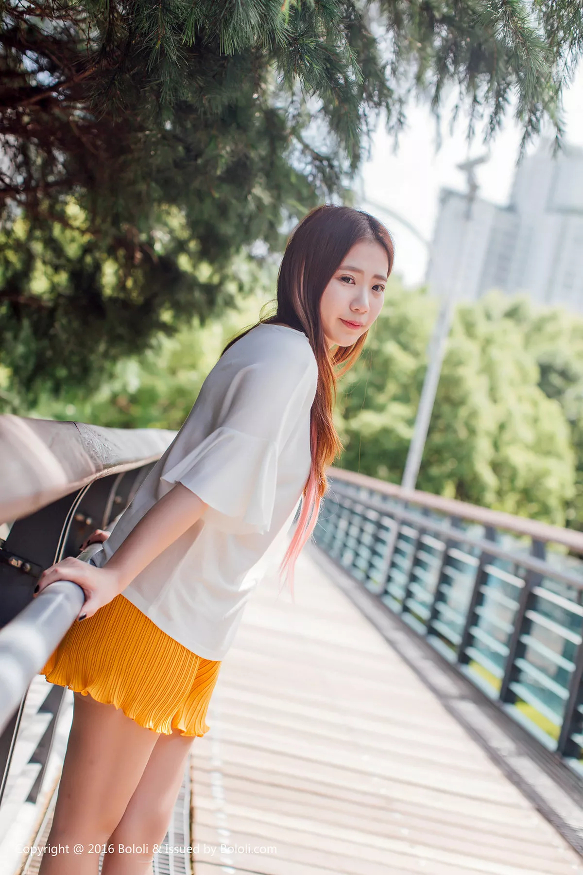 秀人集.com_[Tukmo兔几盟]Vol.109_清纯嫩模董成丽游乐园里白色短袖衫配黄色短裙清爽迷人写真40P