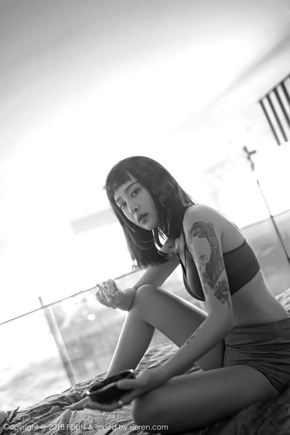 秀人集.com_[FeiLin嗲囡囡]Vol.129_嫩模赵艺璇居家私房性感内衣黑白风系列配彩色纹身写真39P
