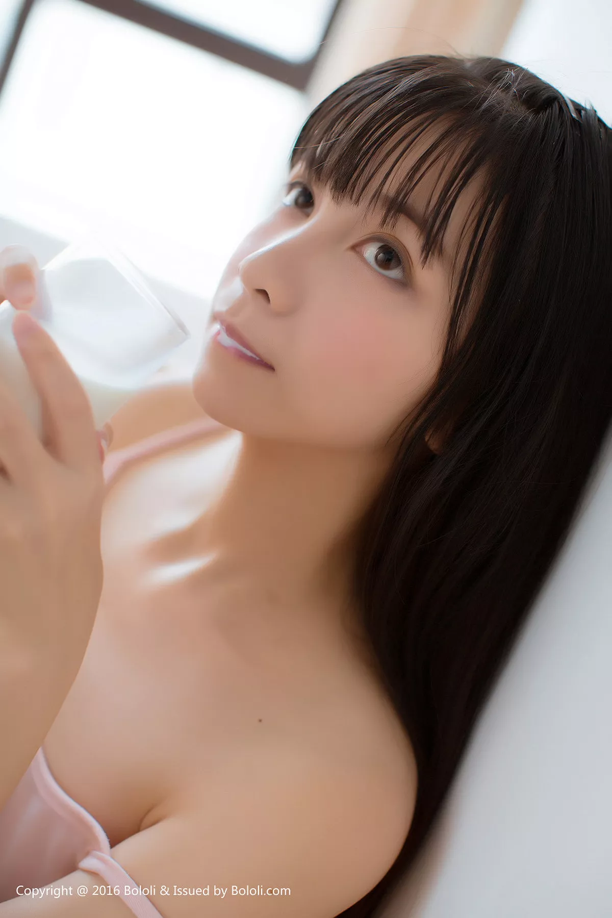 秀人集.com_[Tukmo兔几盟]Vol.110_美少女鱼丸居家私房粉色卡通睡衣小女友视角迷人写真30P