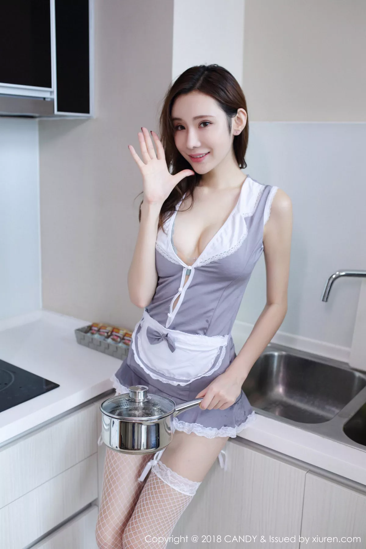 秀人集.com_[Candy糖果画报]Vol.055_女神萌琪琪Irene沙巴旅拍浴缸里粉色开胸薄纱湿身诱惑写真54P