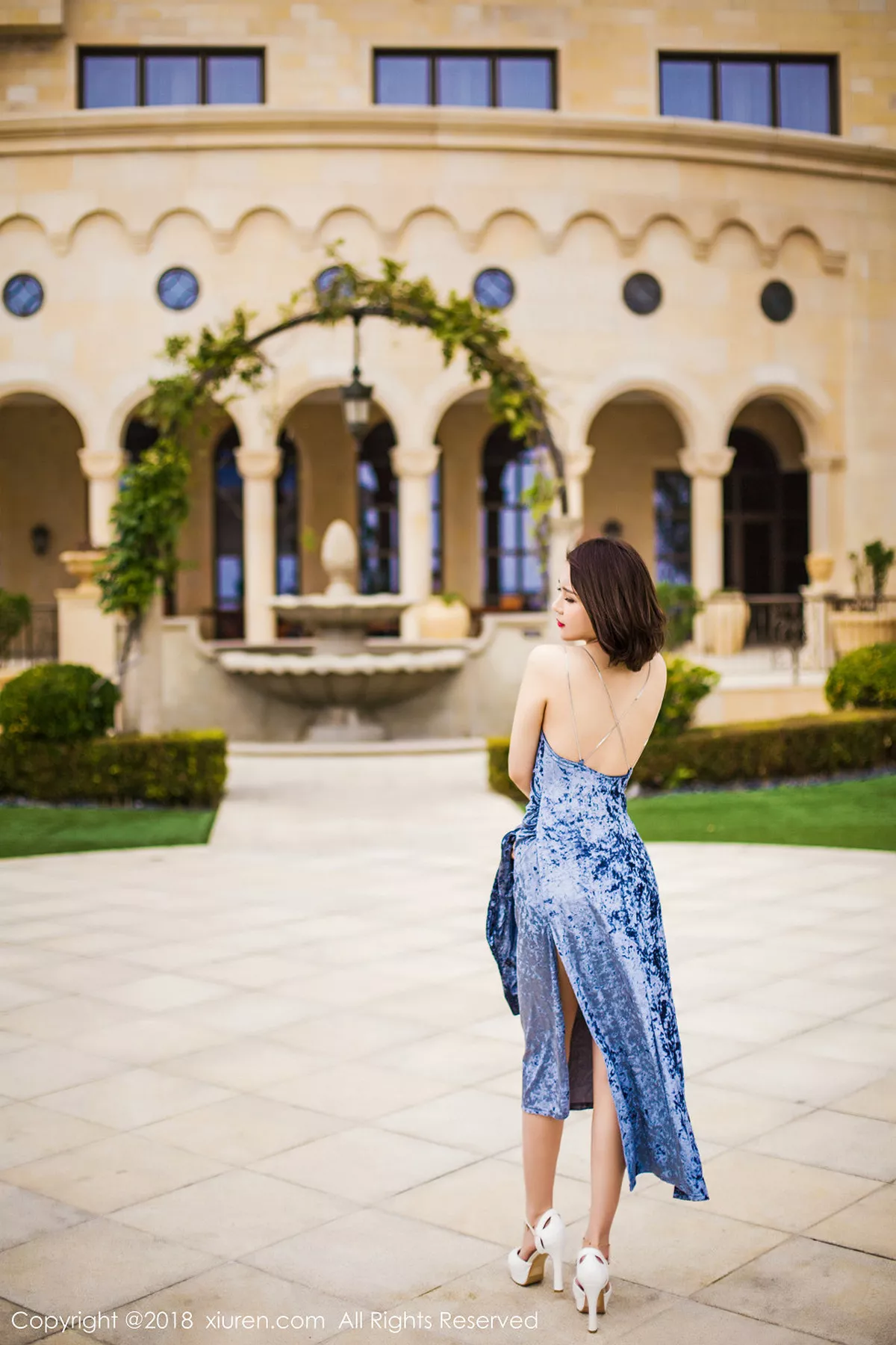 秀人集.com_[XiuRen秀人网]No.935_嫩模廿十居家私房红色塑身内衣秀完美身材白嫩肌肤性感写真58P